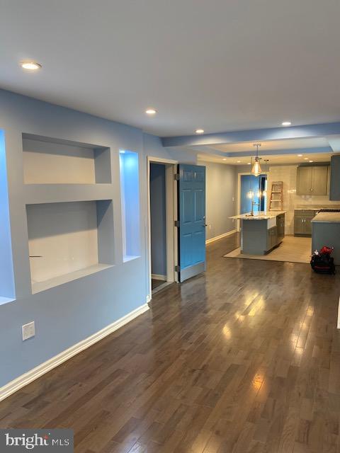 2715 E SOMERSET STREET 2