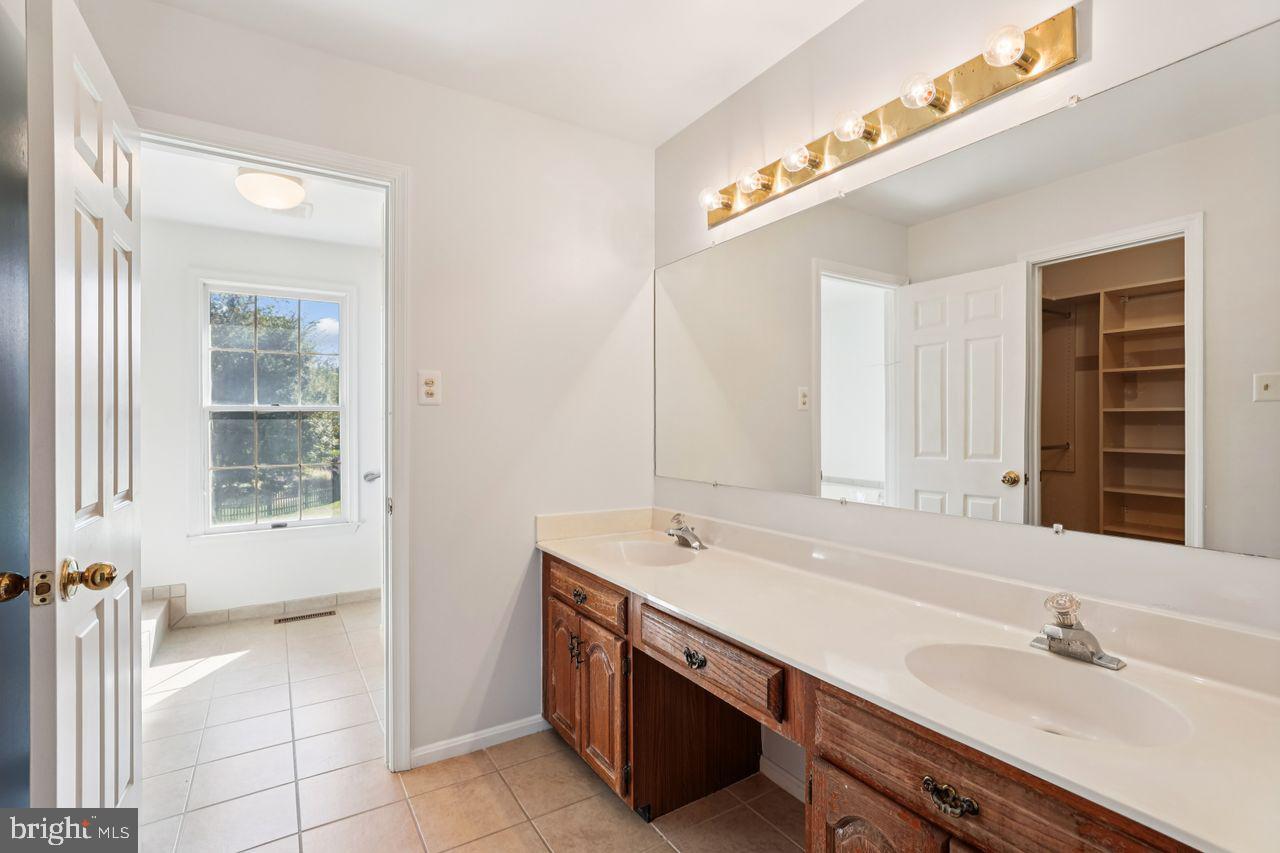 VALLEY MEDE - Residential