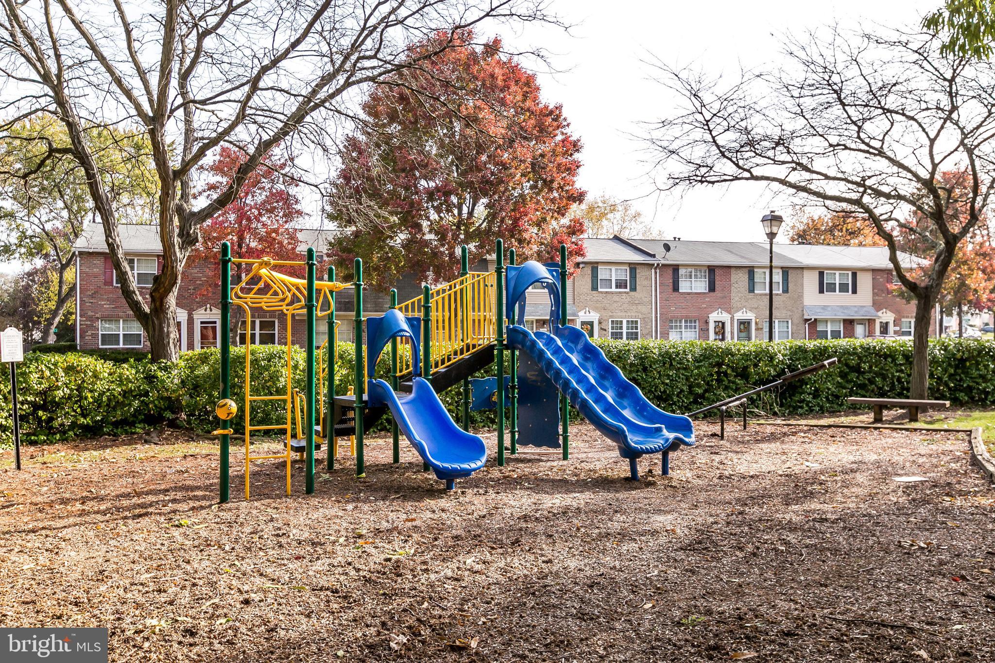 SUSSEX SQUARE CONDO - Residential