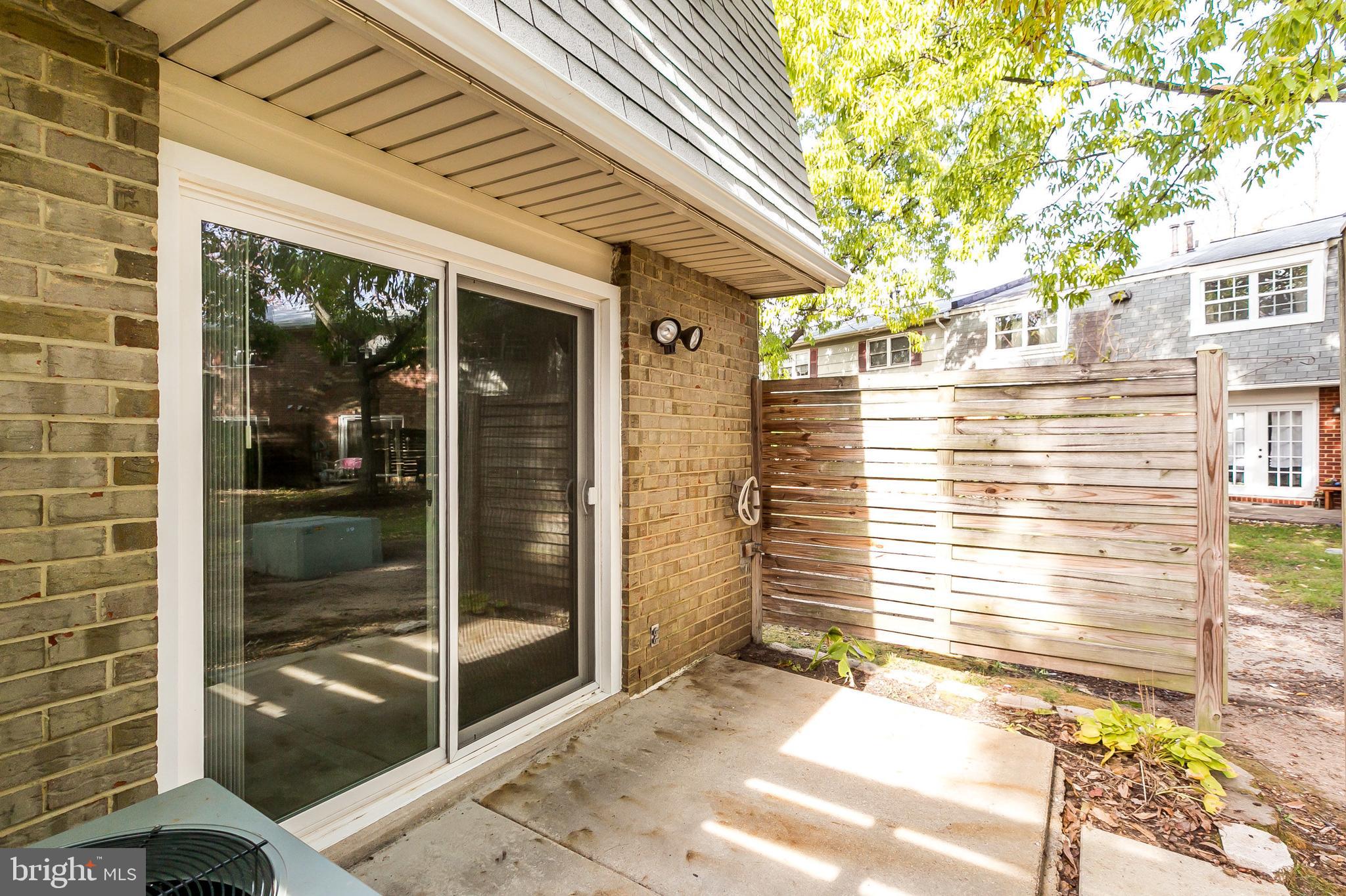 SUSSEX SQUARE CONDO - Residential