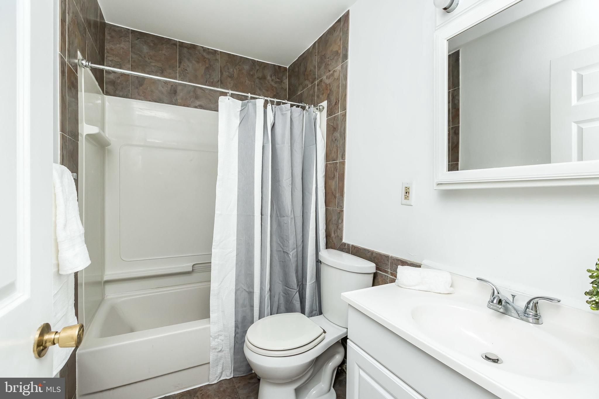 SUSSEX SQUARE CONDO - Residential