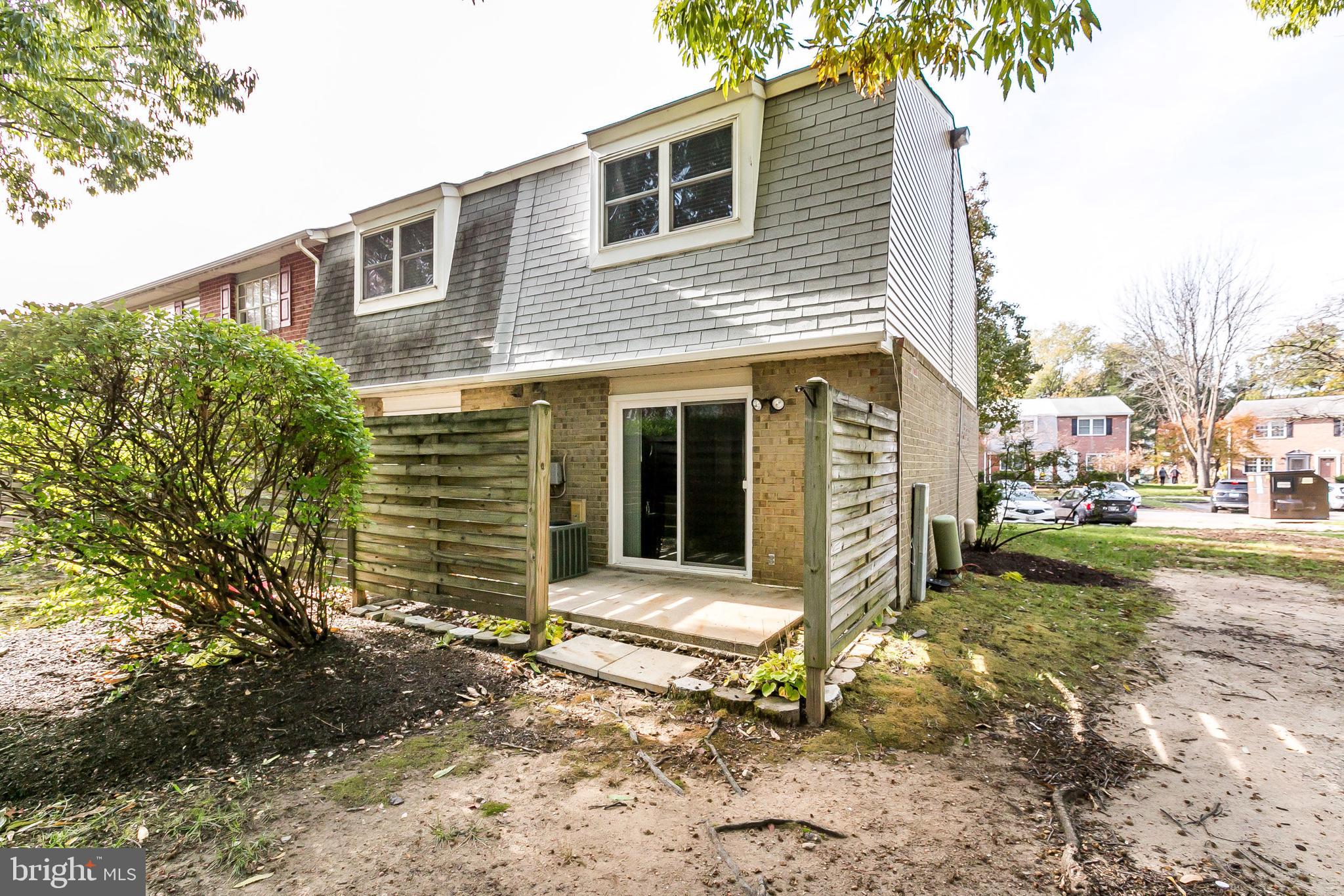 SUSSEX SQUARE CONDO - Residential