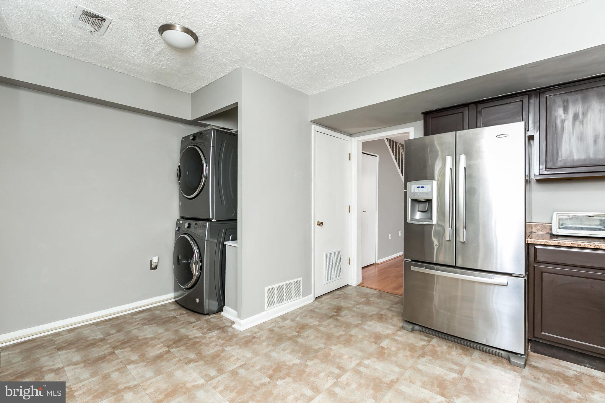 SUSSEX SQUARE CONDO - Residential