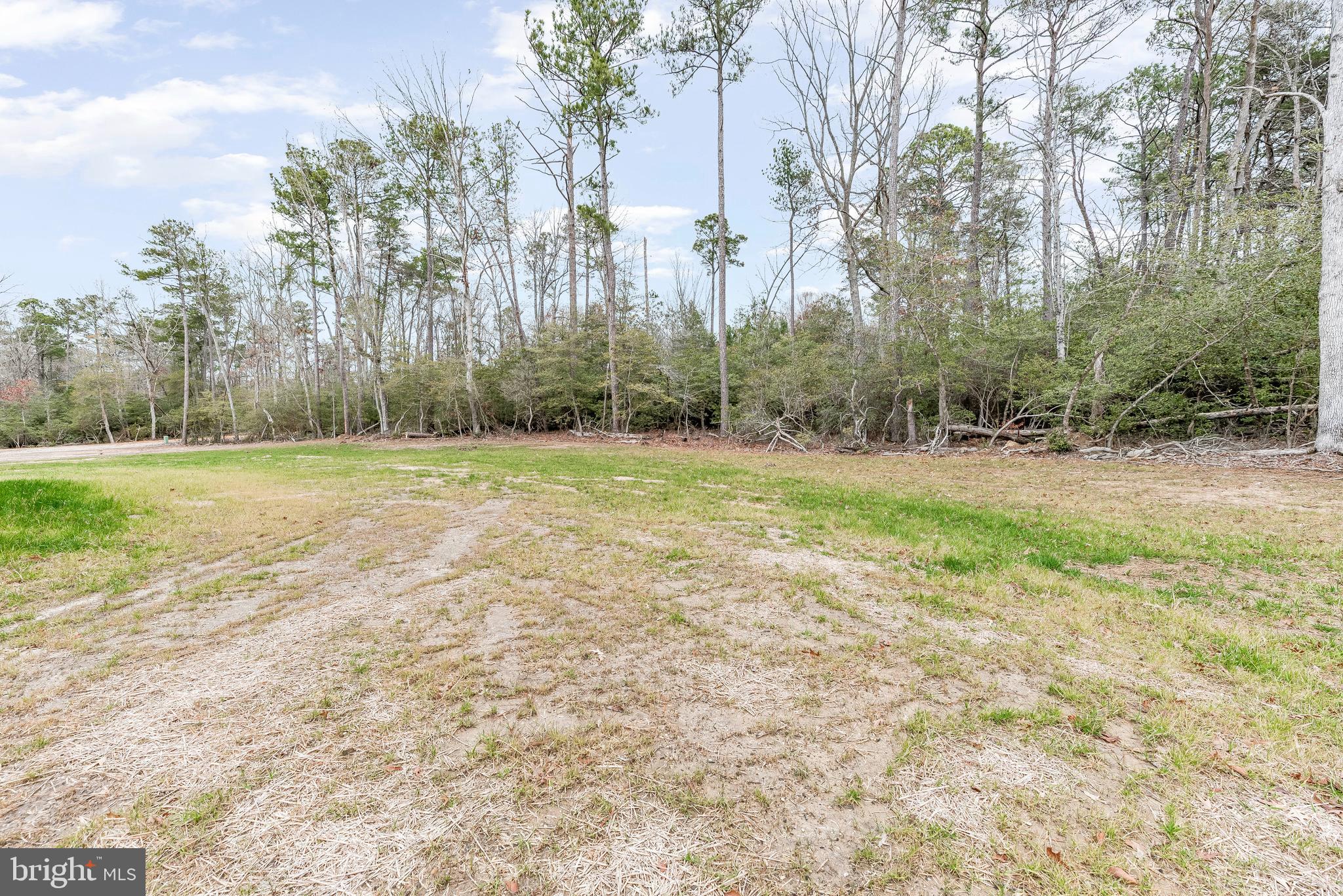 HAWKS NEST - Residential