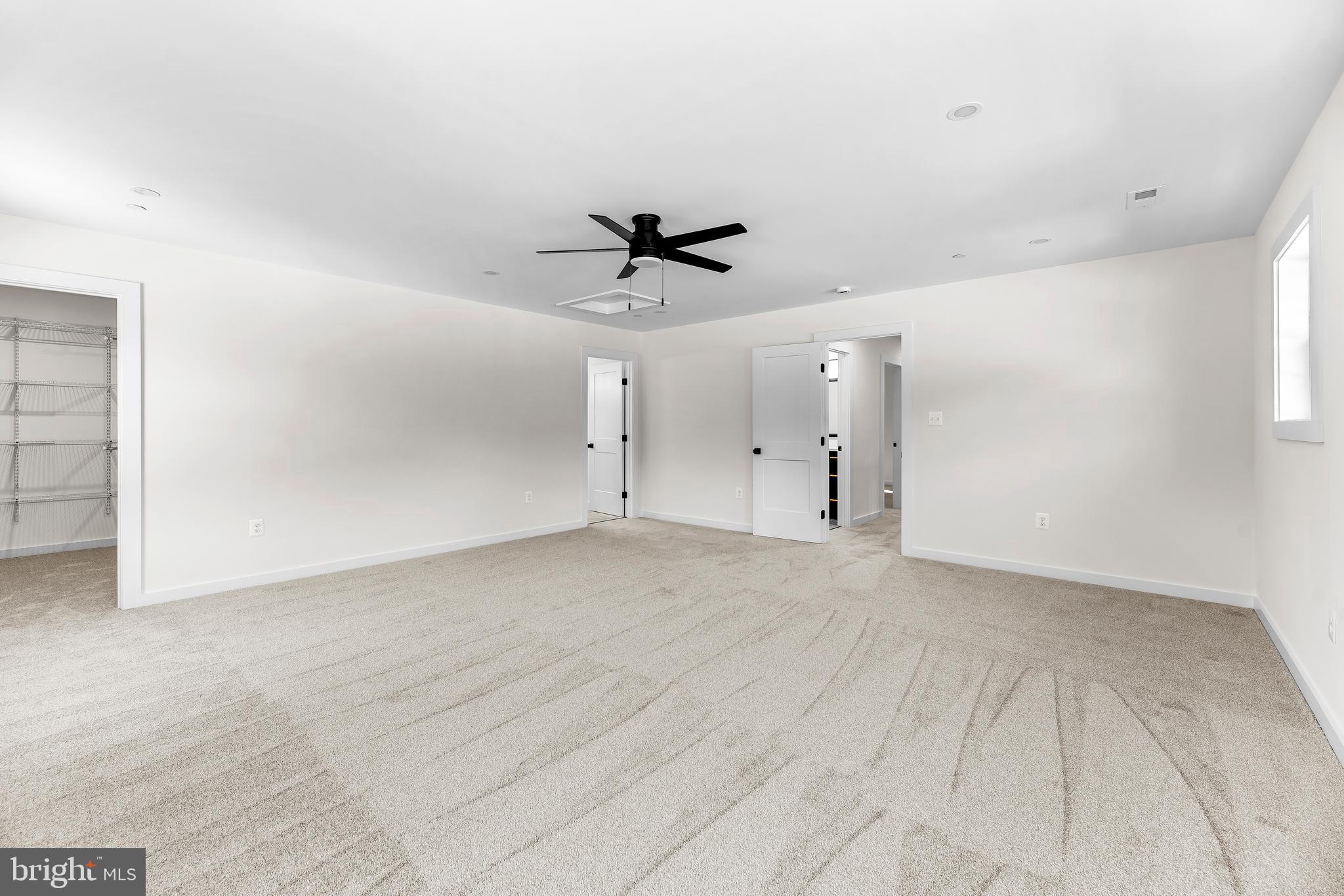 HAWKS NEST - Residential