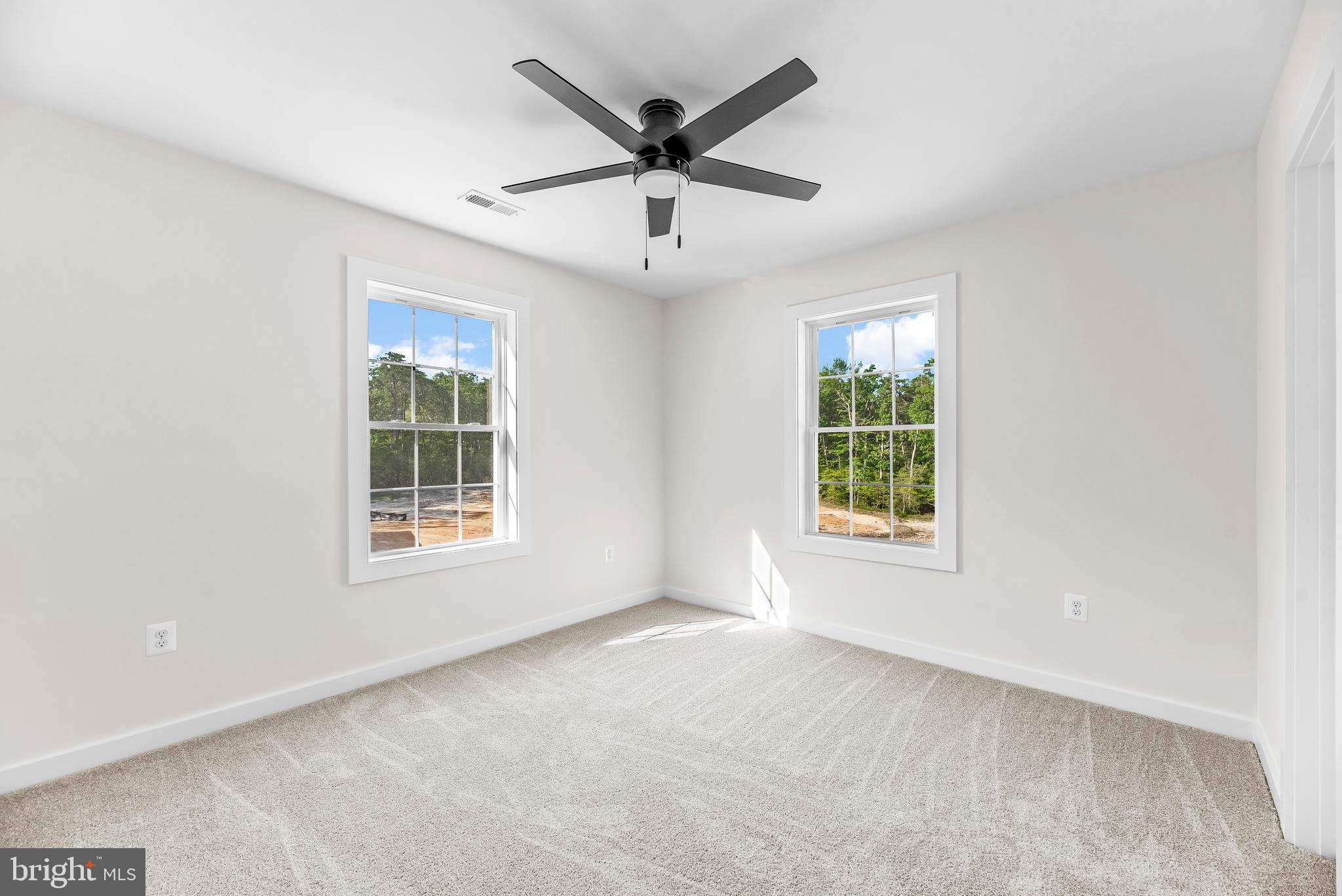 HAWKS NEST - Residential