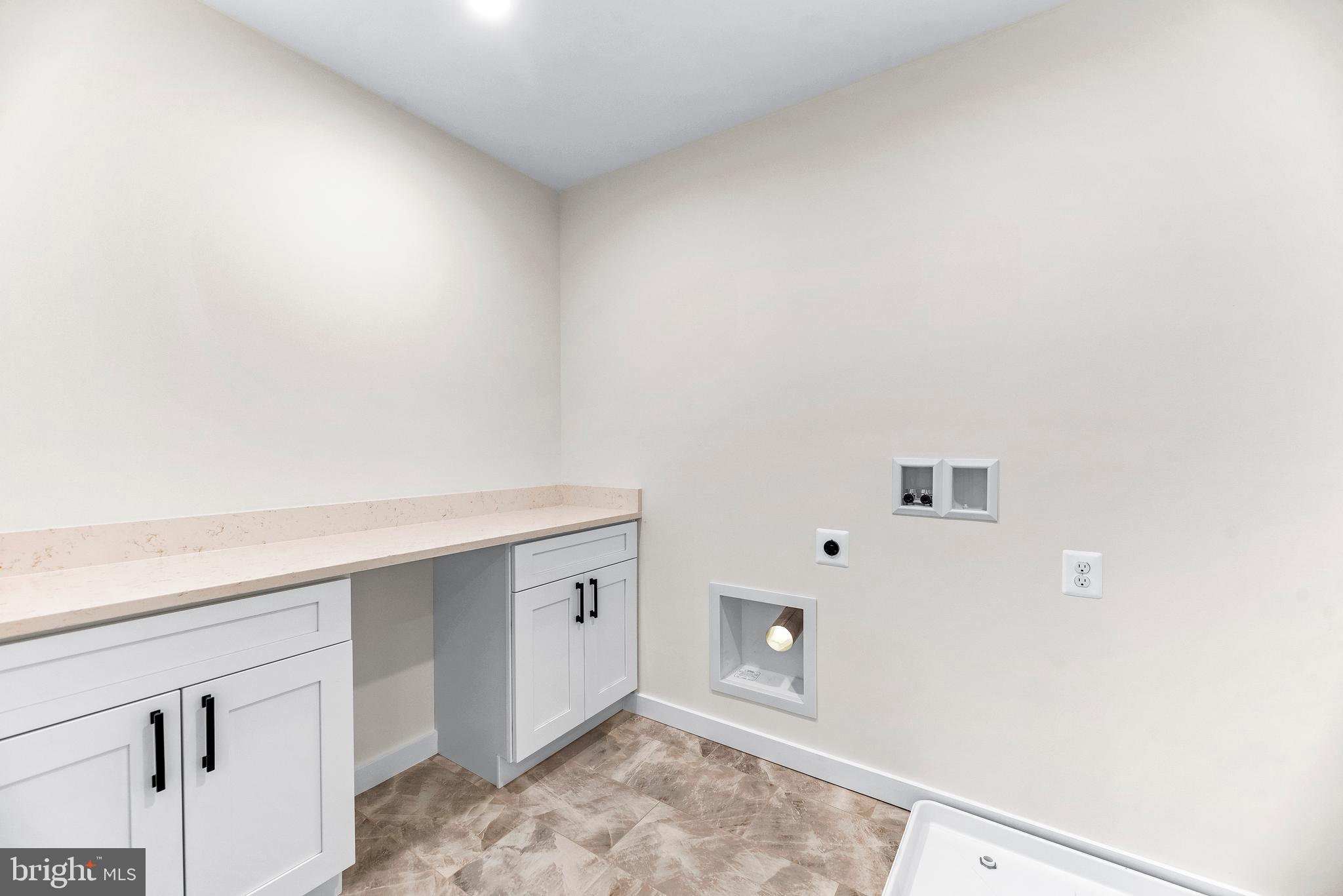 HAWKS NEST - Residential