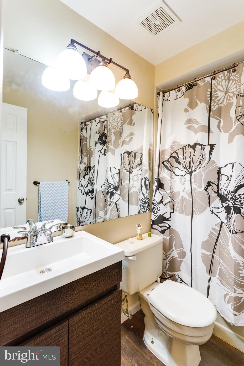 LANCASTER - Residential