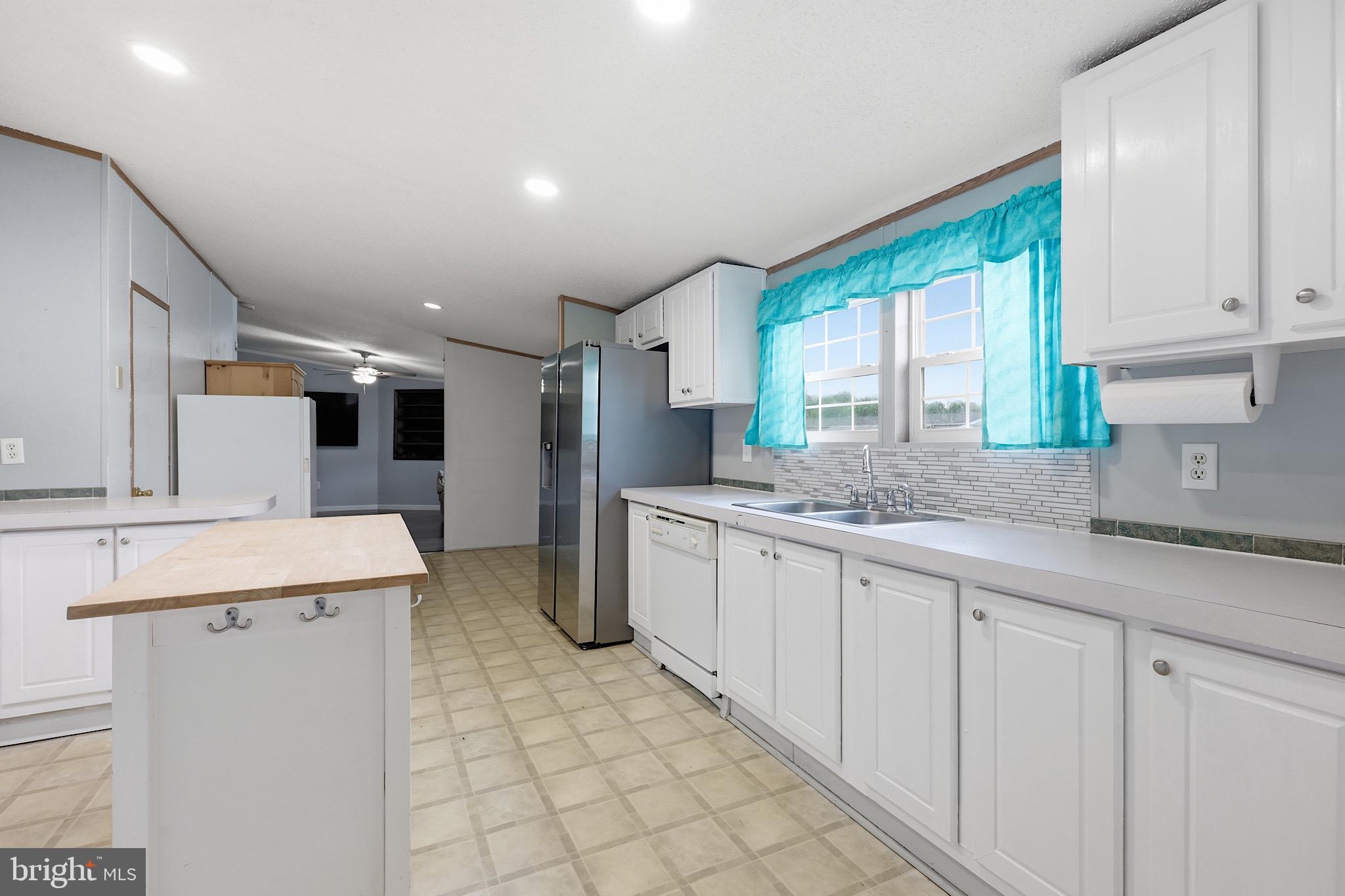 347 FOX POINTE DRIVE 120