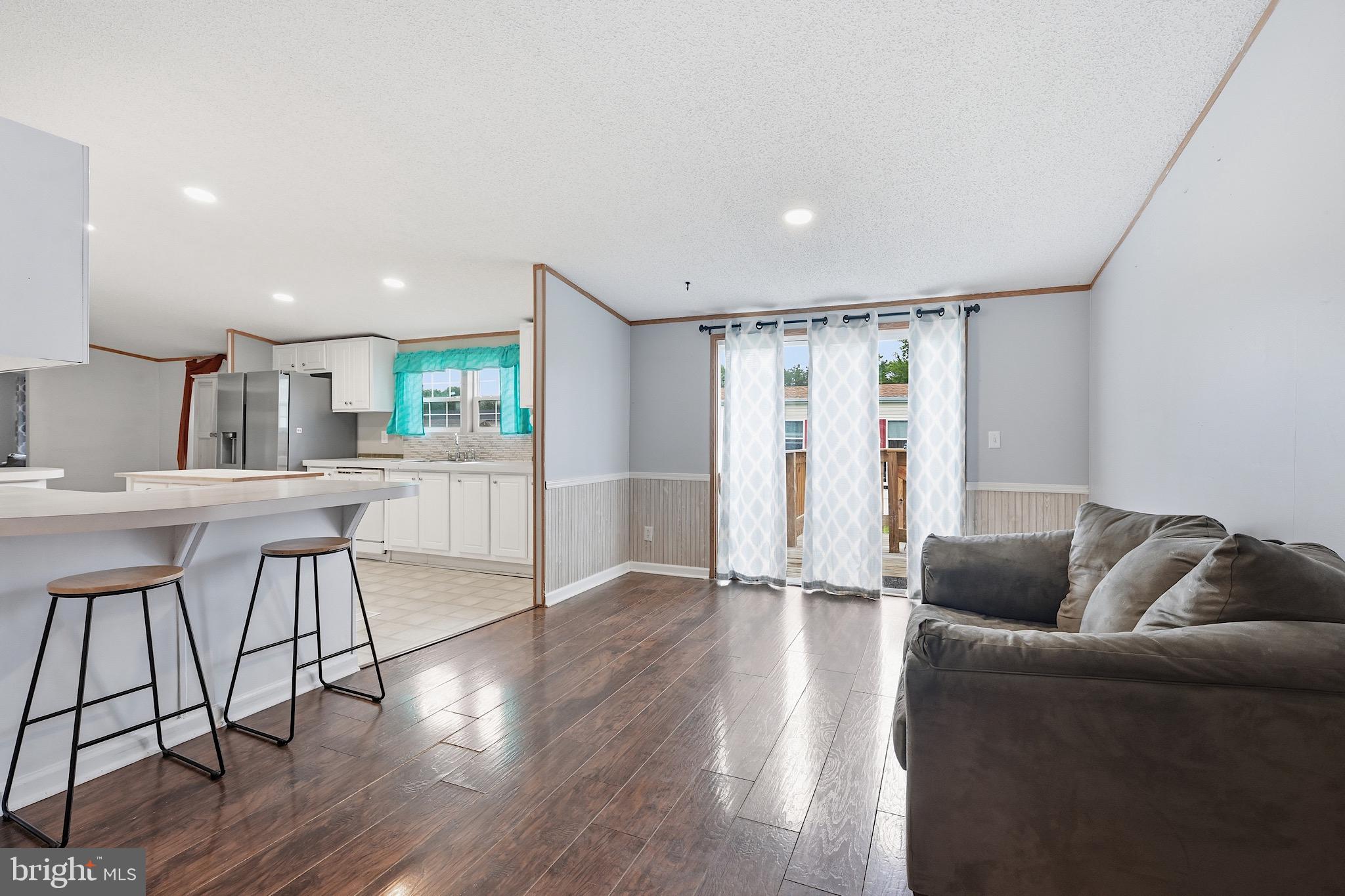 347 FOX POINTE DRIVE 120