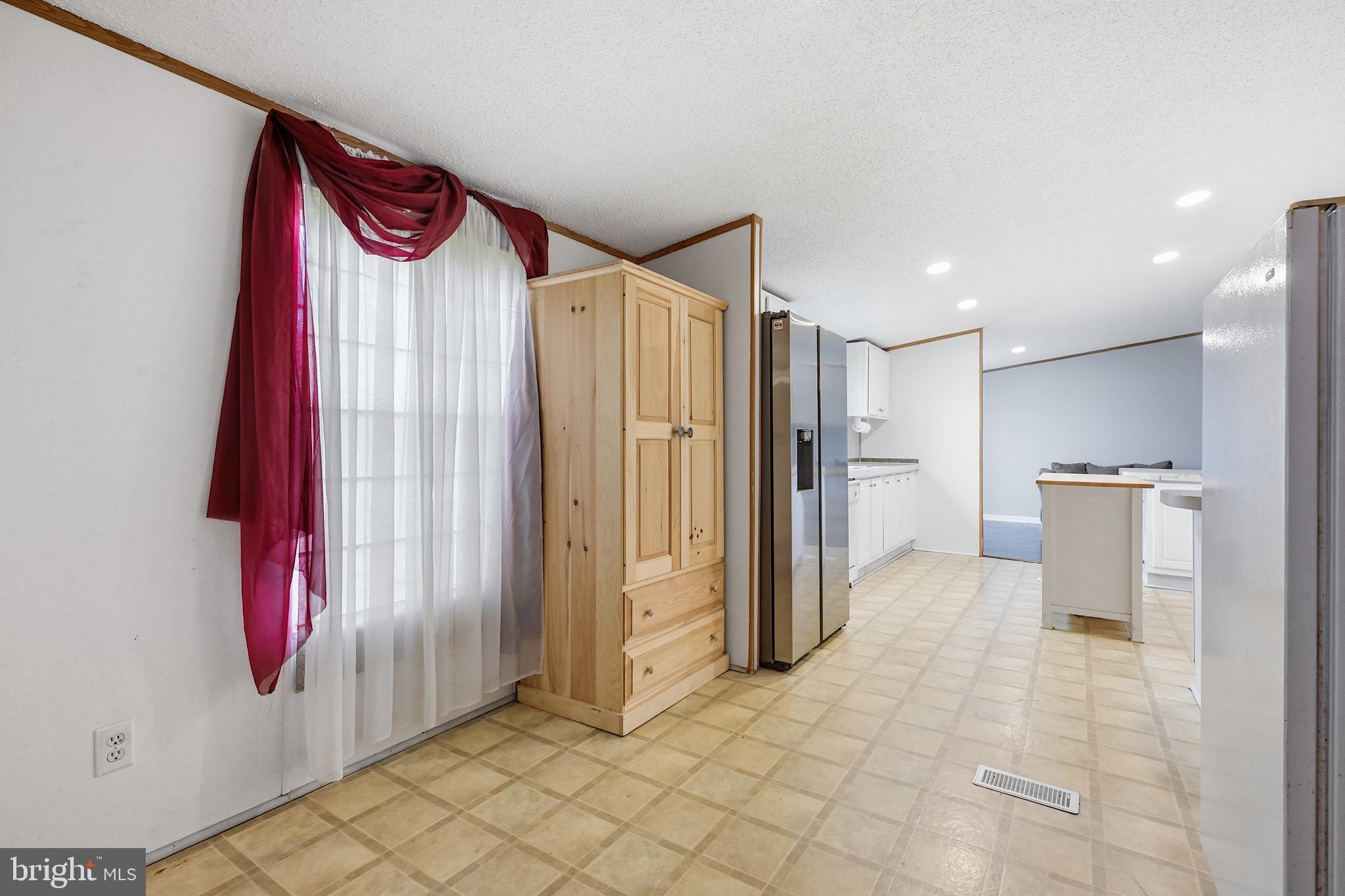 347 FOX POINTE DRIVE 120
