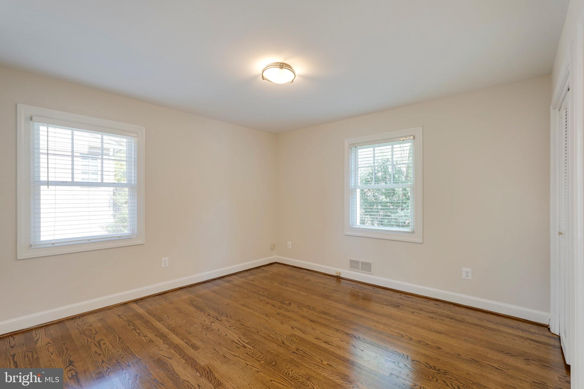 KENWOOD PARK - Residential