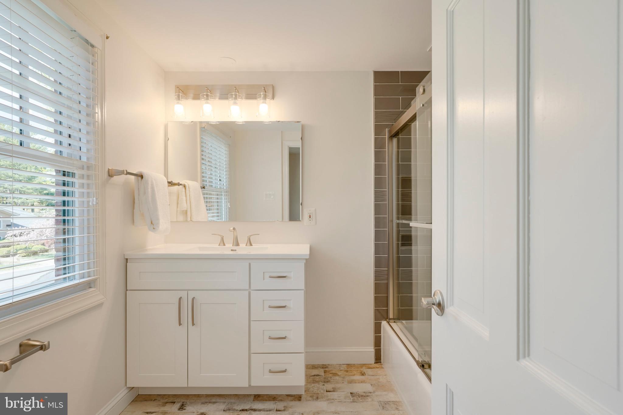 KENWOOD PARK - Residential