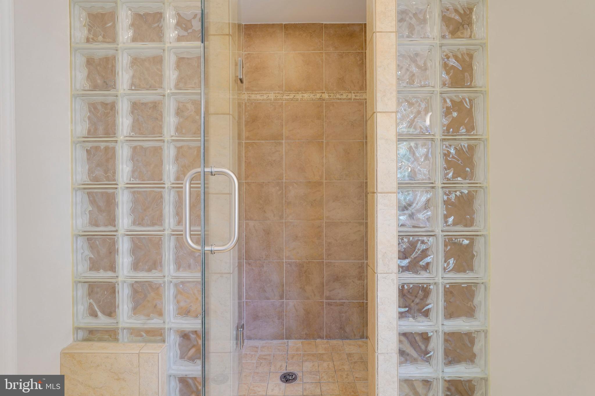 KENWOOD PARK - Residential