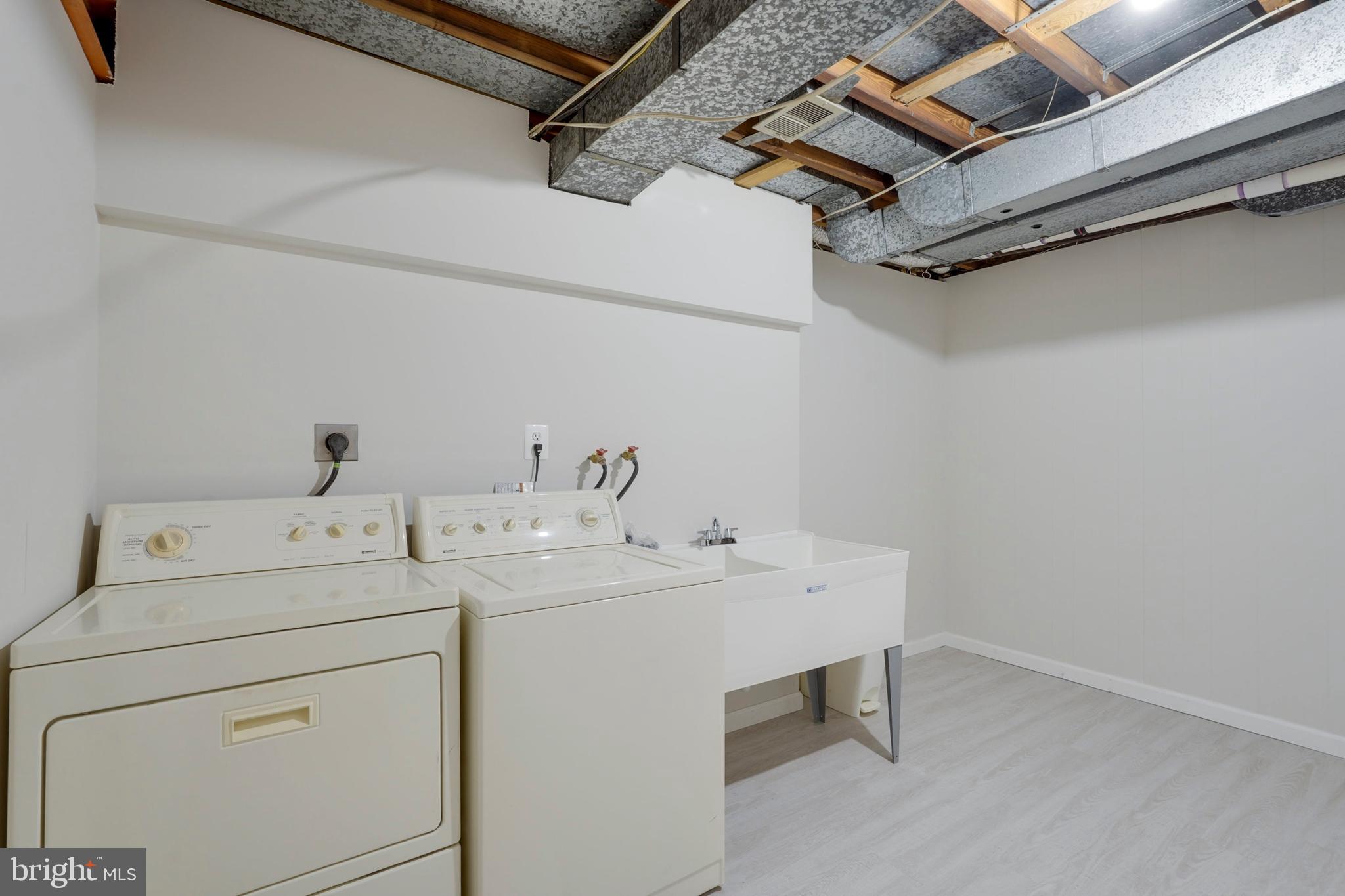 KENWOOD PARK - Residential