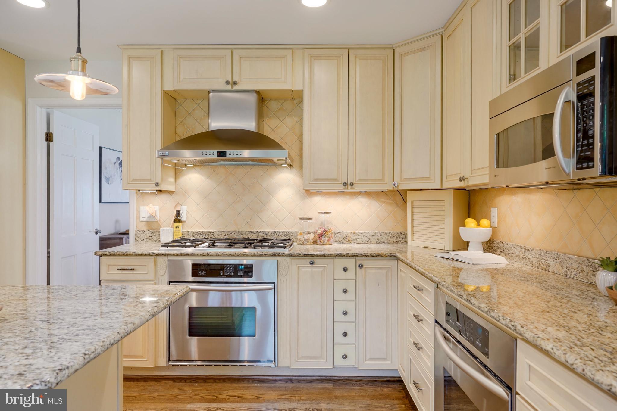 KENWOOD PARK - Residential