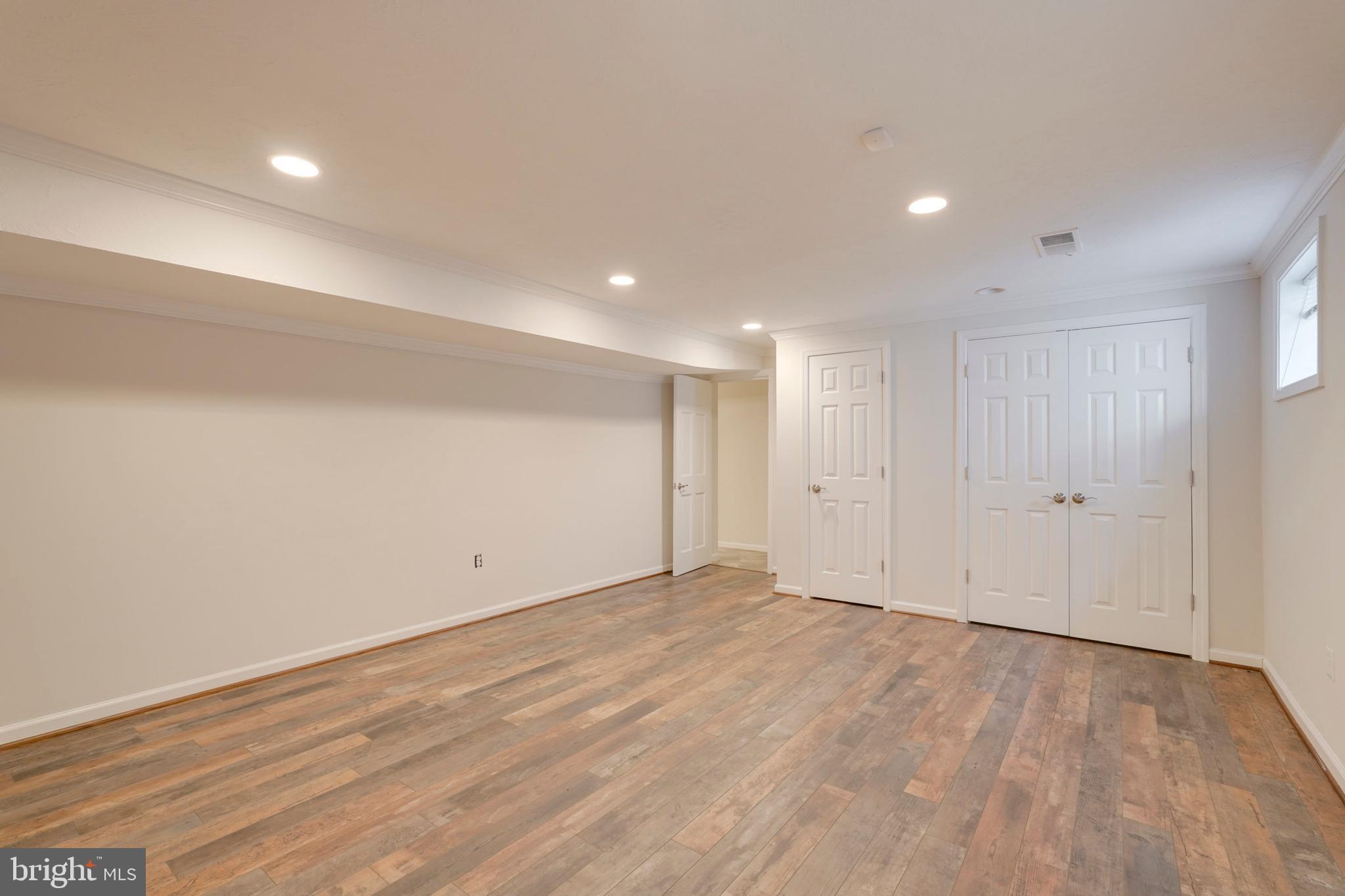 KENWOOD PARK - Residential