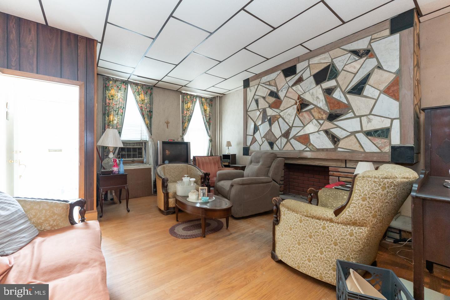 PASSYUNK SQUARE - Residential