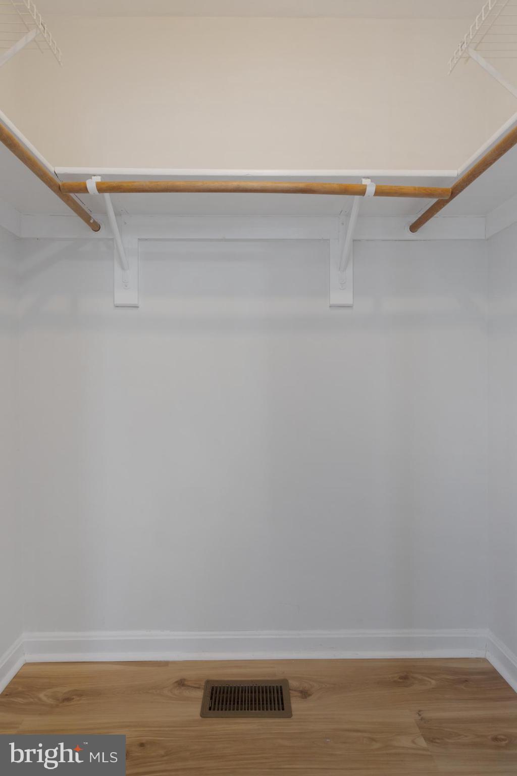 DEVON GREEN - Residential