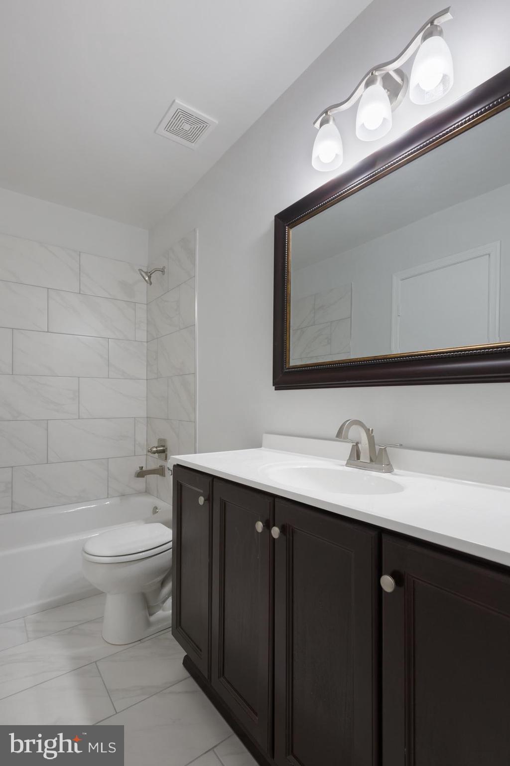 DEVON GREEN - Residential