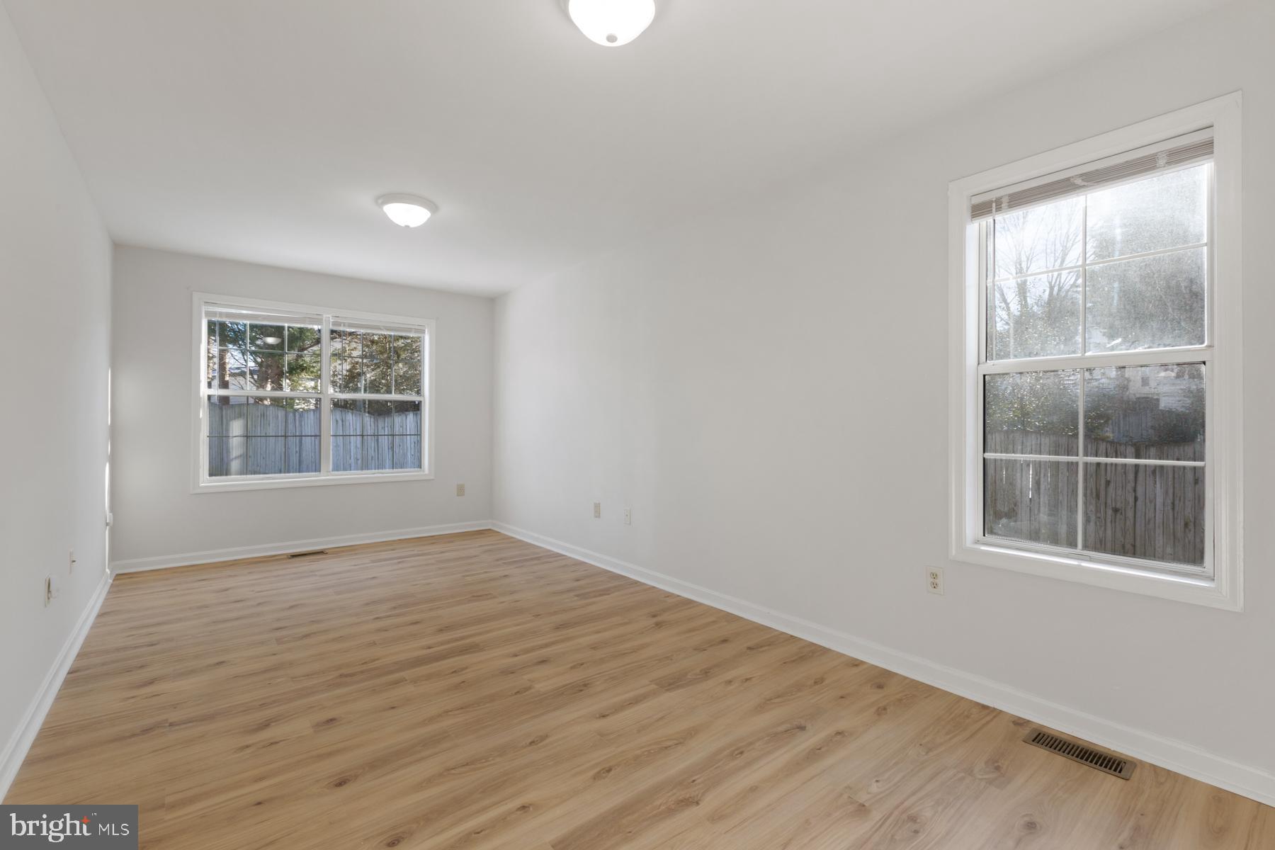 DEVON GREEN - Residential