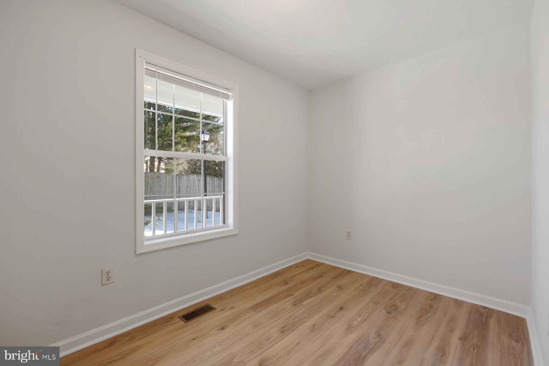 DEVON GREEN - Residential