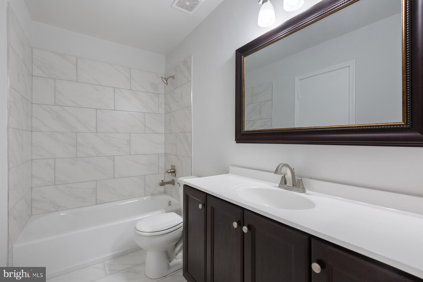 DEVON GREEN - Residential