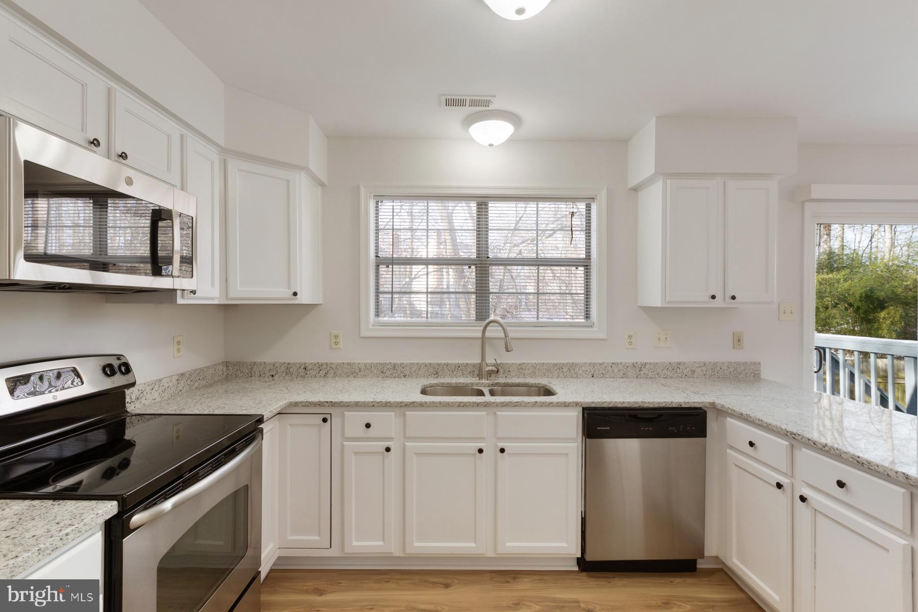 DEVON GREEN - Residential