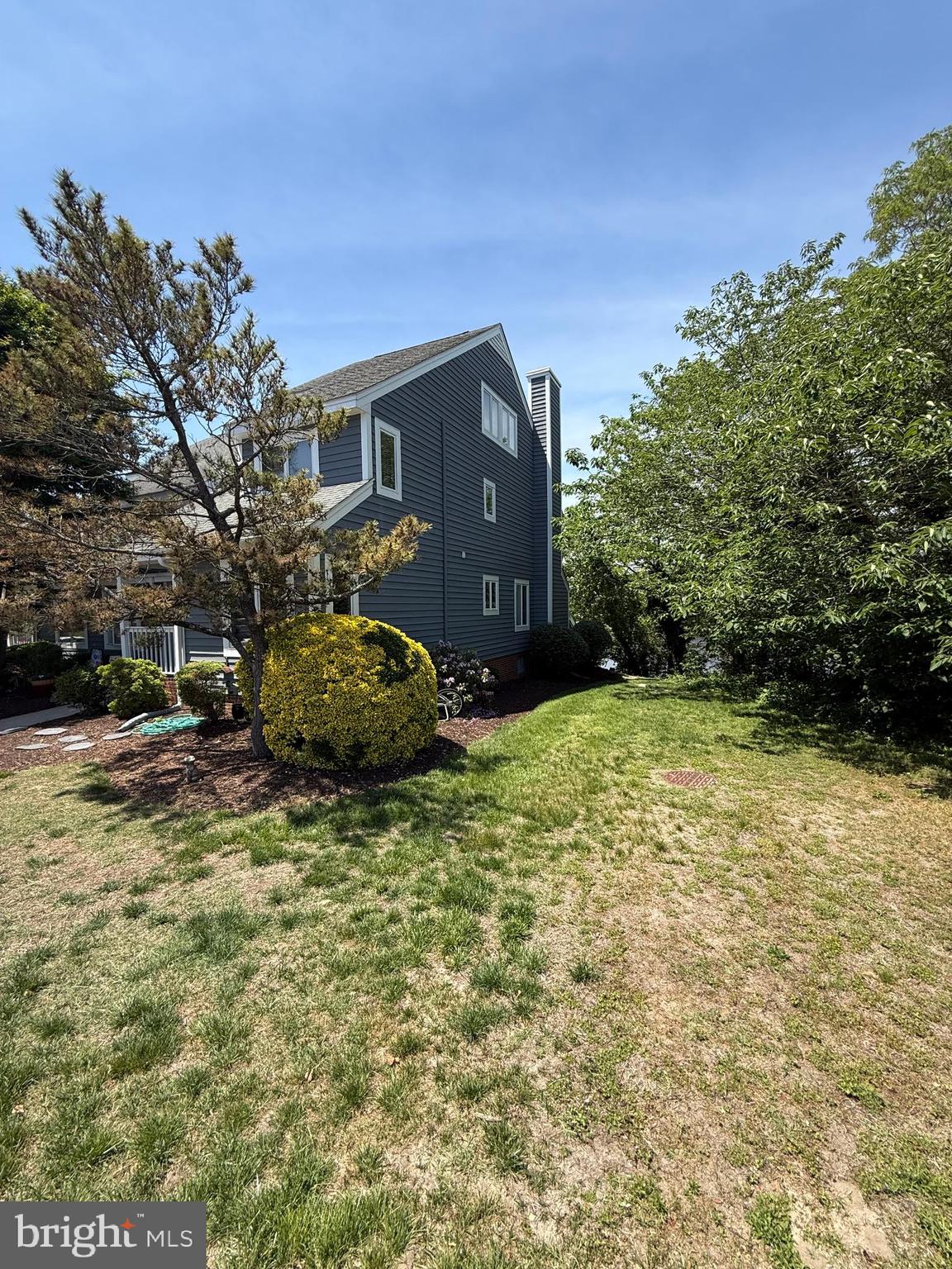 632 RIVER OAK COURT