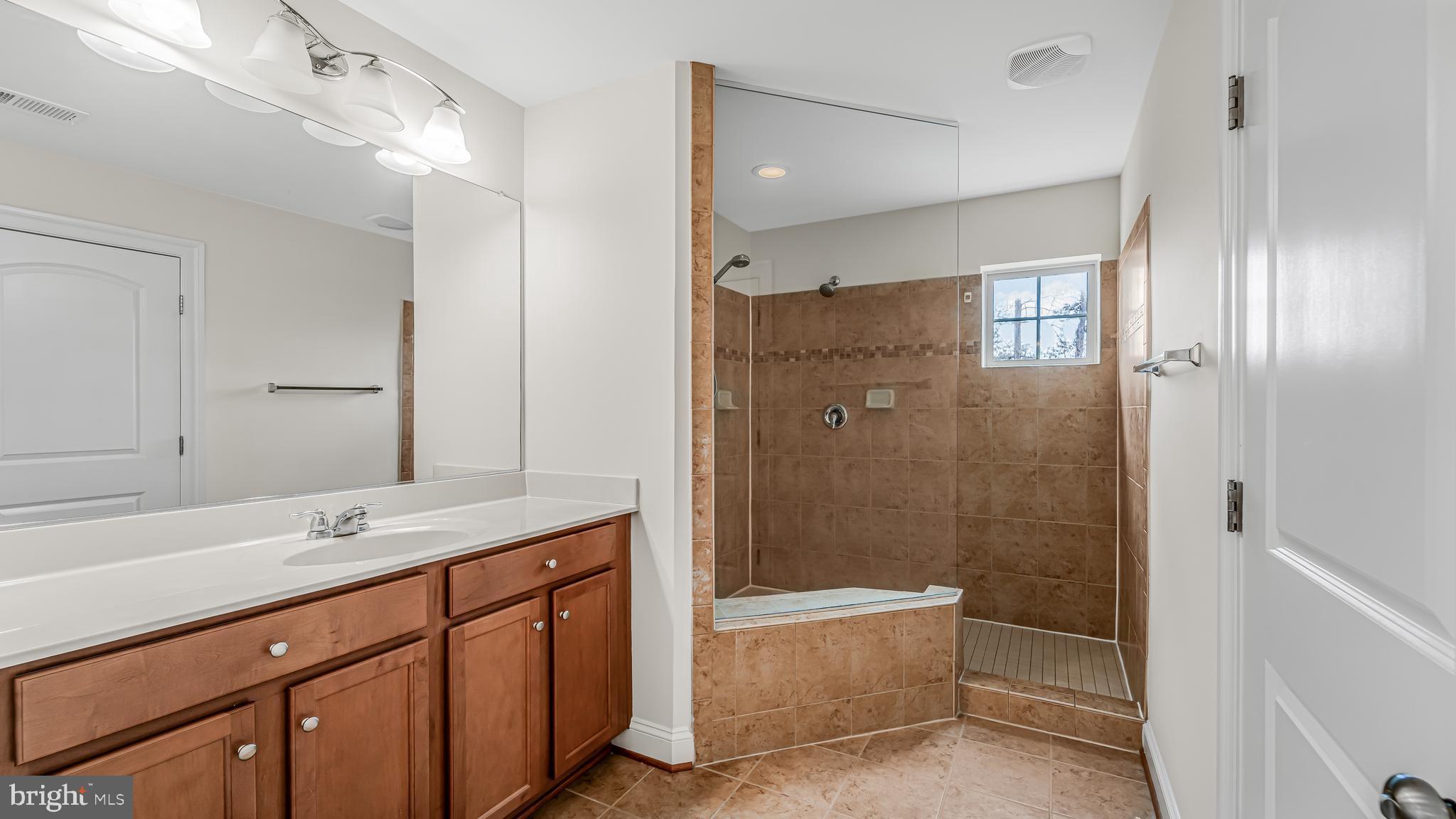 LIBERTY MANOR - Residential