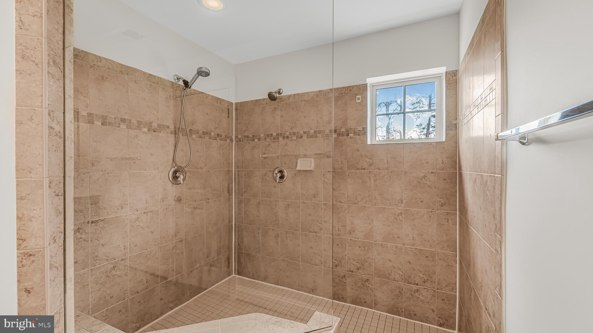 LIBERTY MANOR - Residential