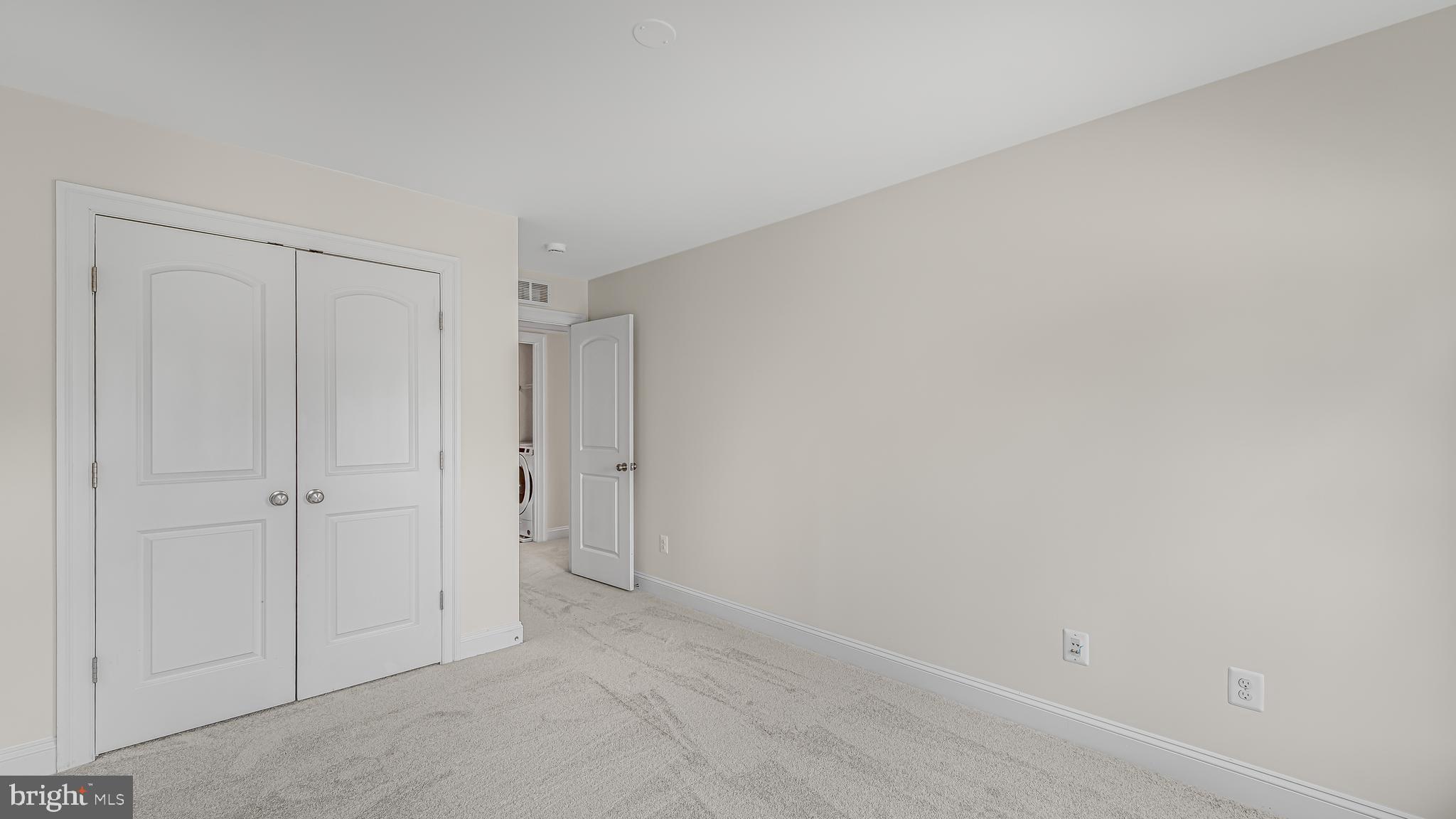 LIBERTY MANOR - Residential