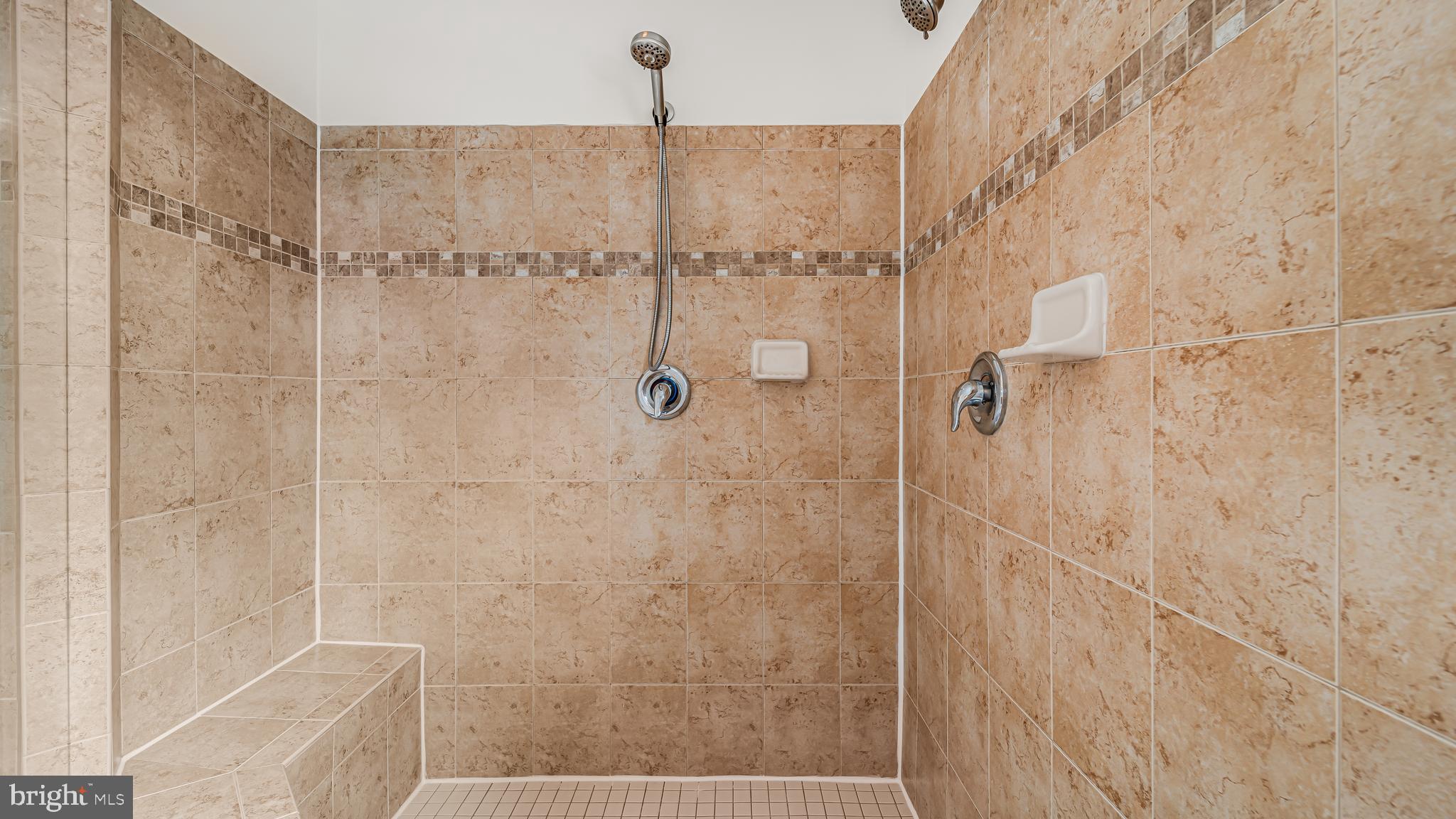 LIBERTY MANOR - Residential