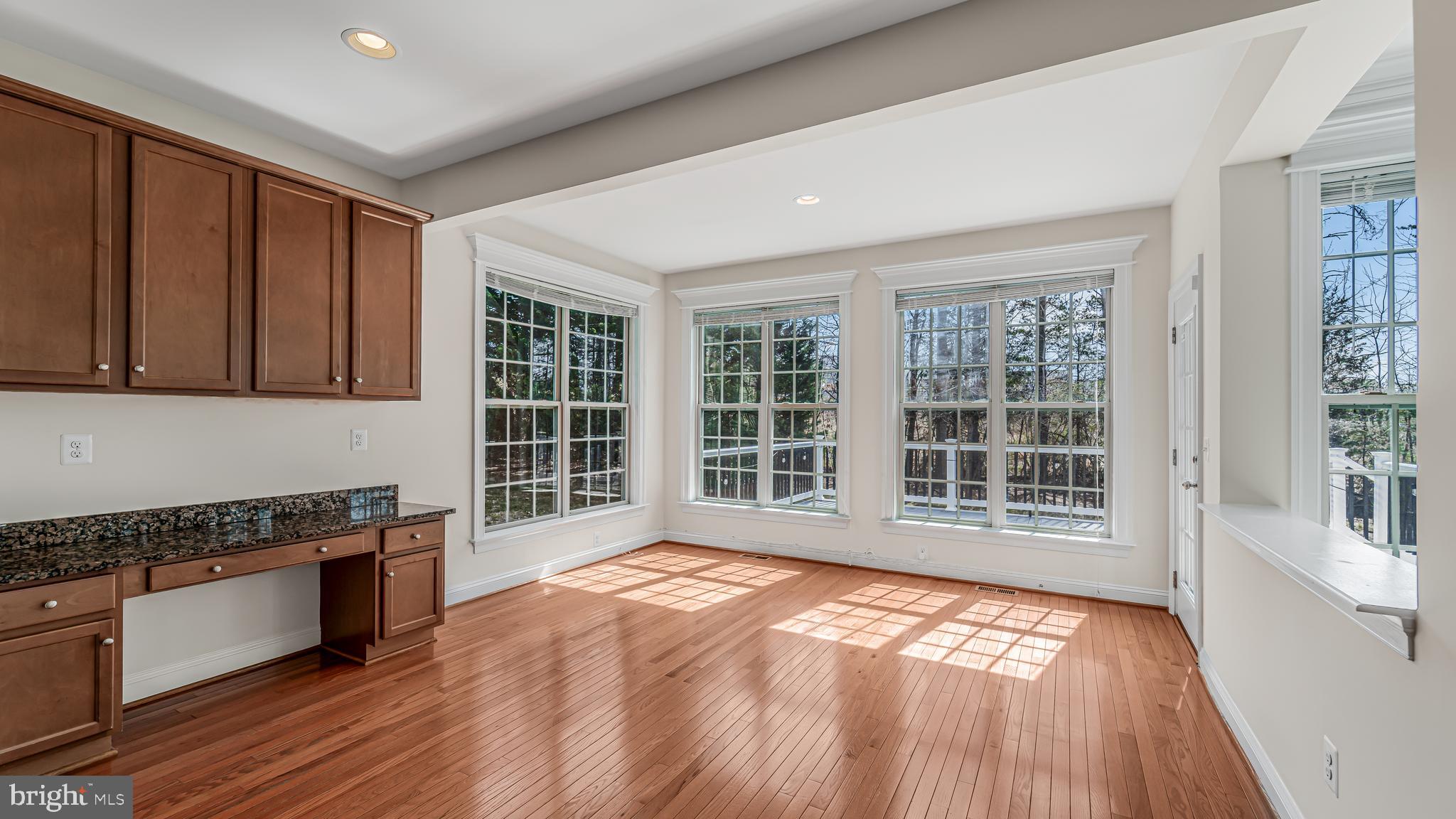 LIBERTY MANOR - Residential