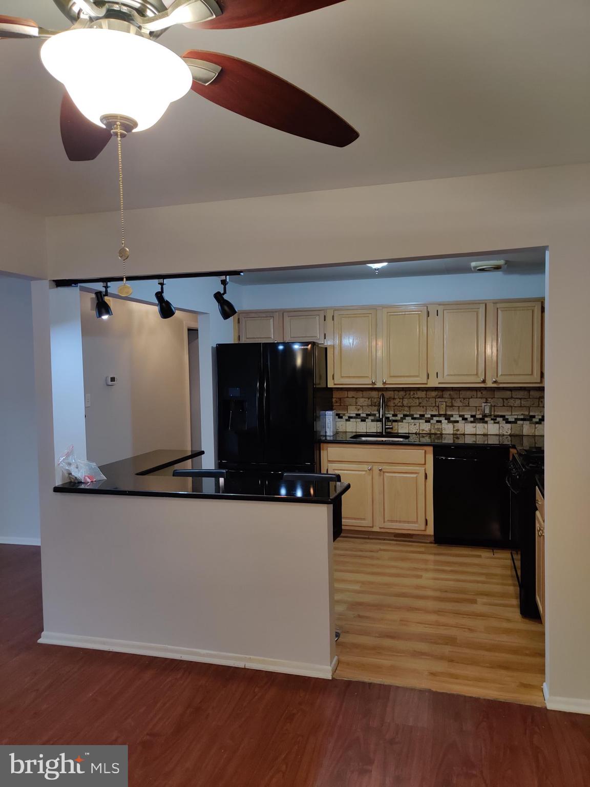 FOUNTAIN POINTE - Residential