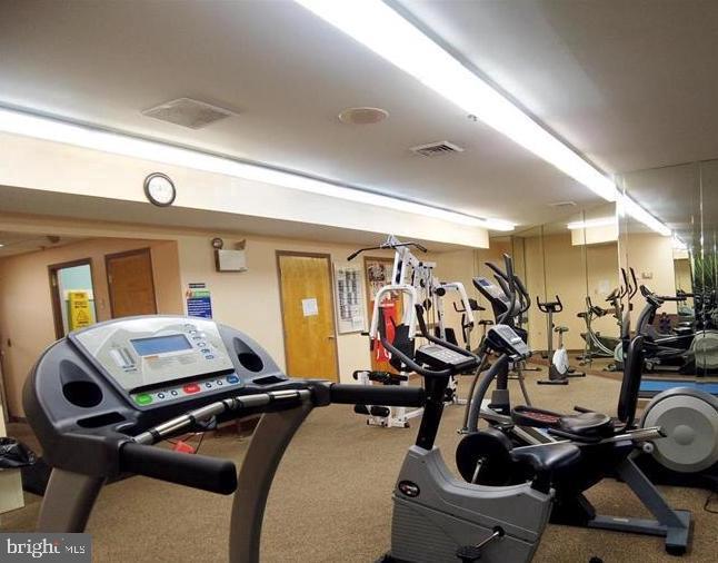 FOUNTAIN POINTE - Residential