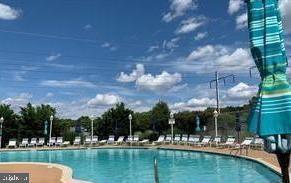 FOUNTAIN POINTE - Residential