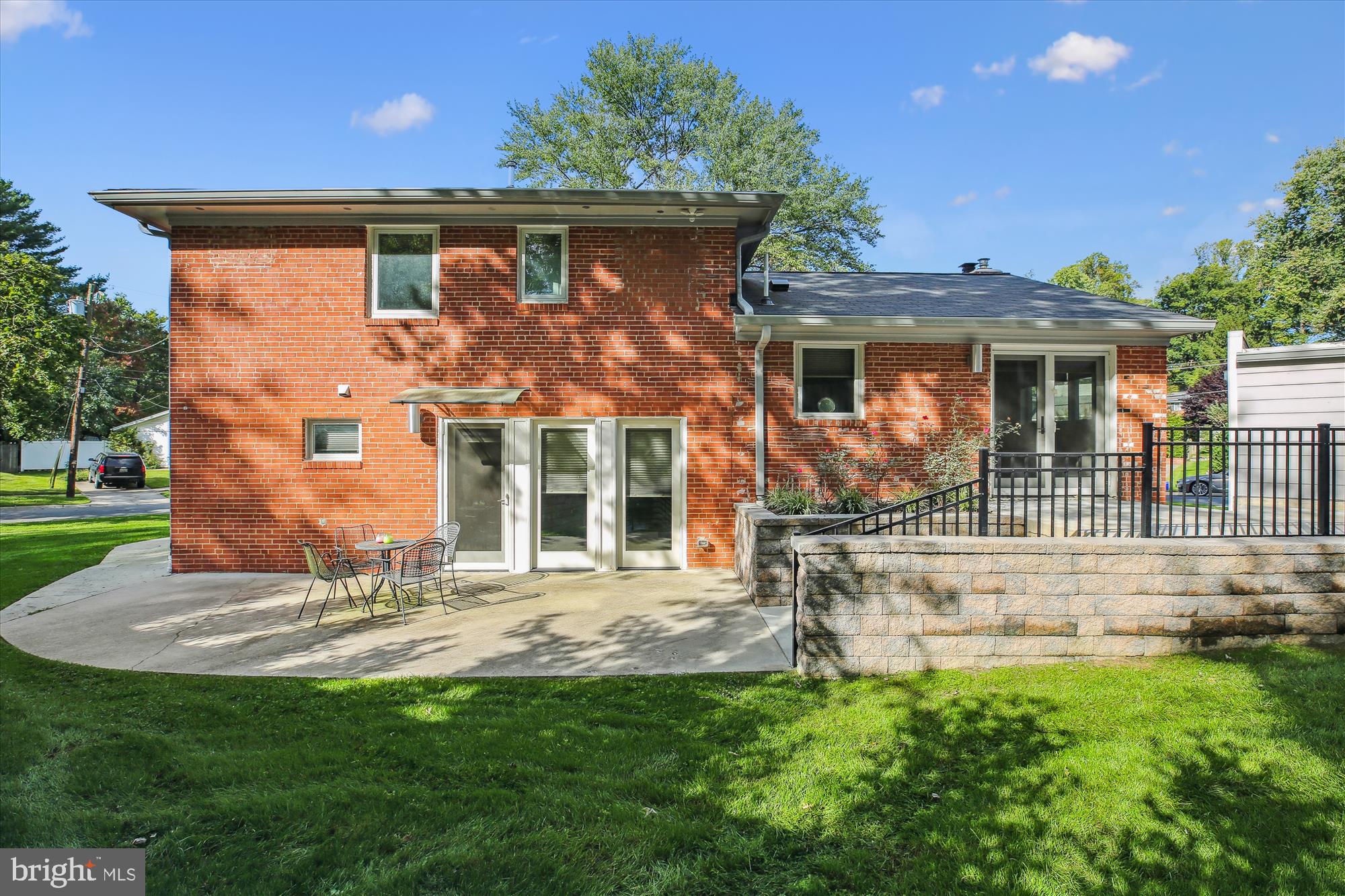 KENSINGTON KNOLLS - Residential