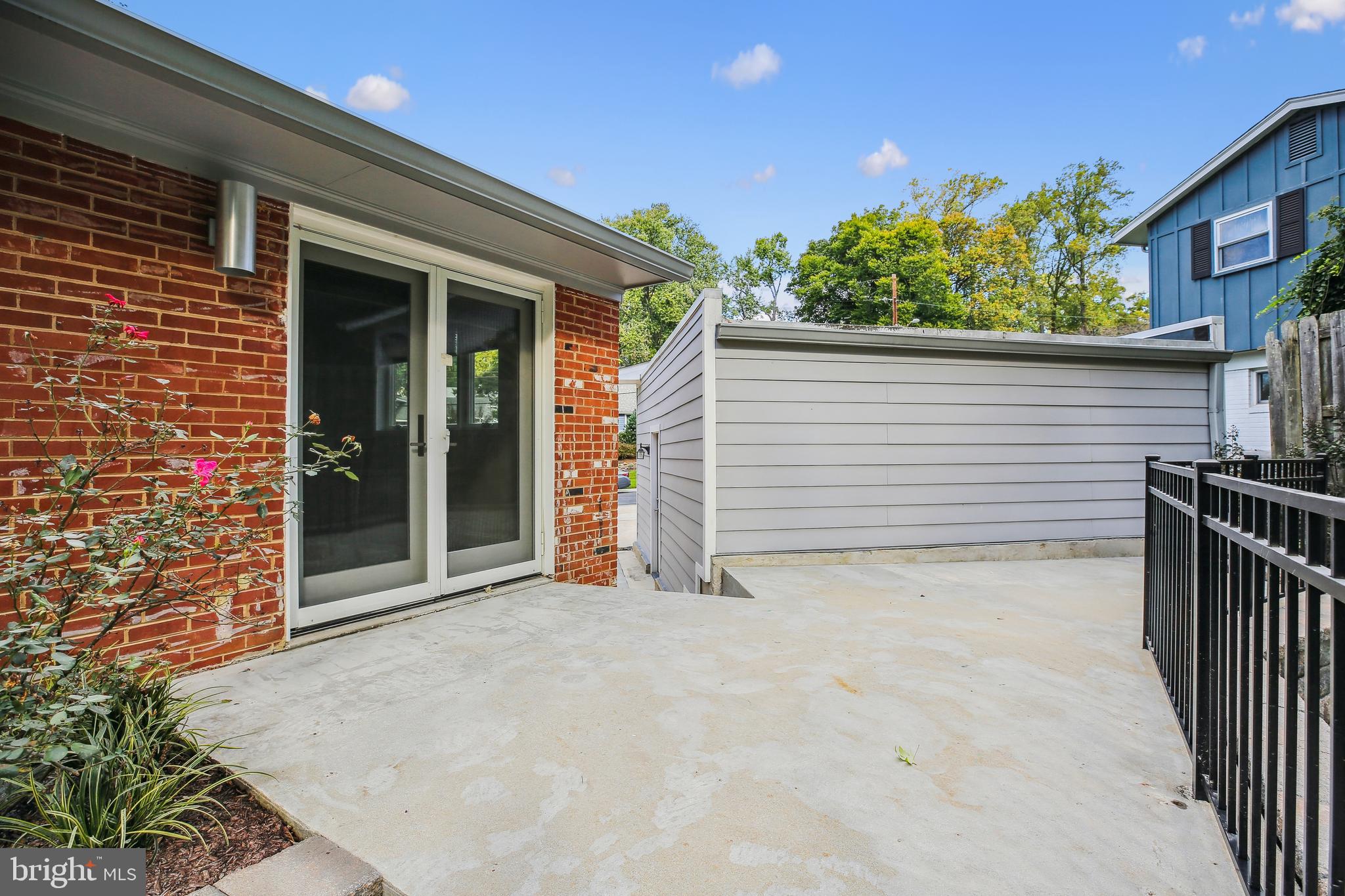 KENSINGTON KNOLLS - Residential