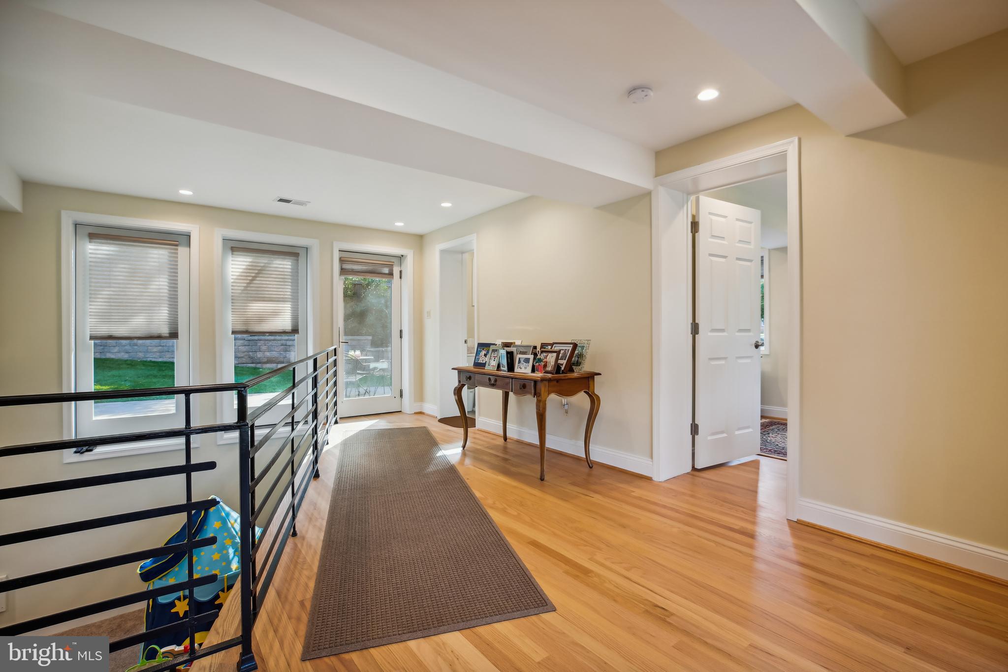 KENSINGTON KNOLLS - Residential