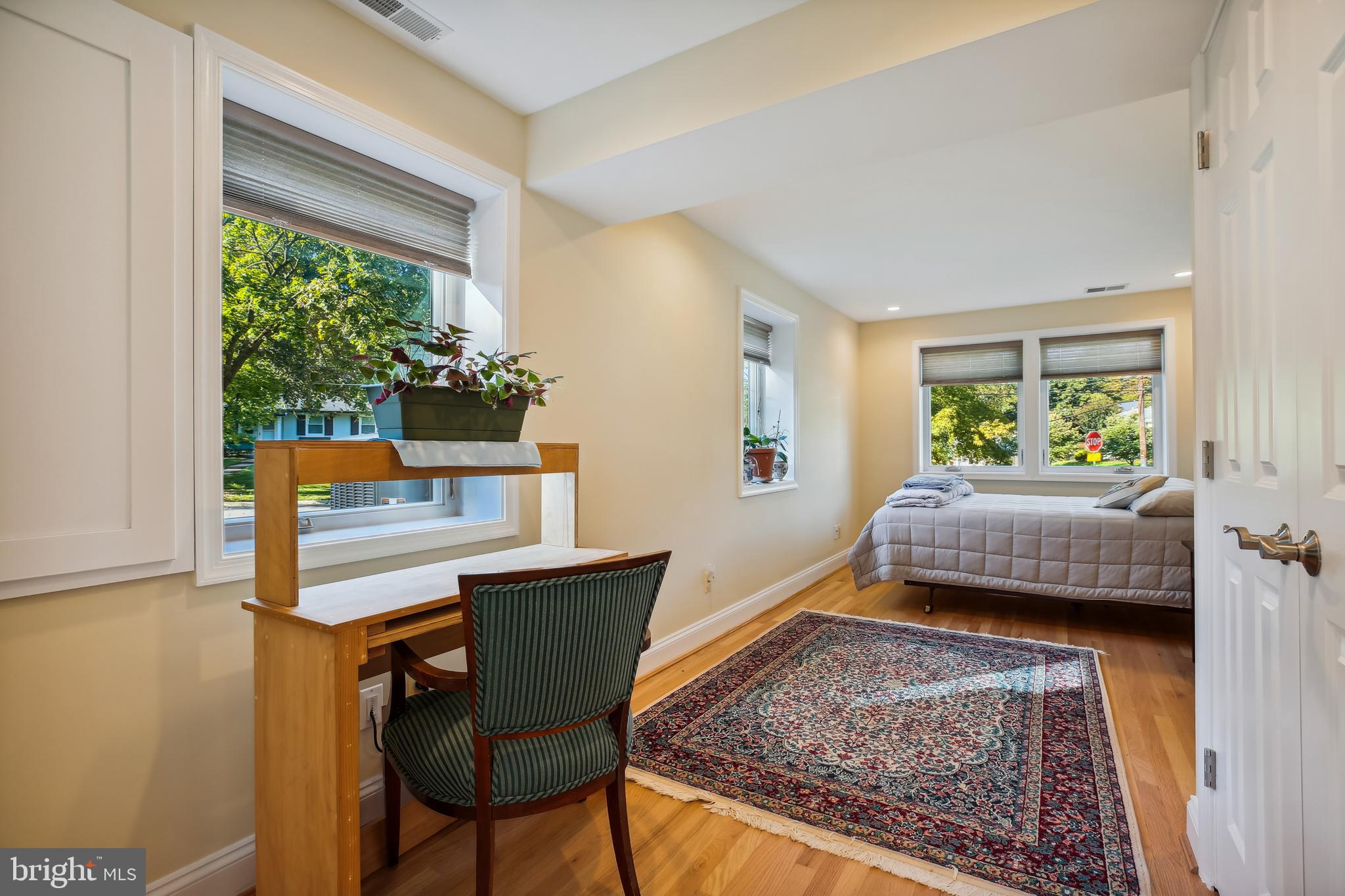 KENSINGTON KNOLLS - Residential