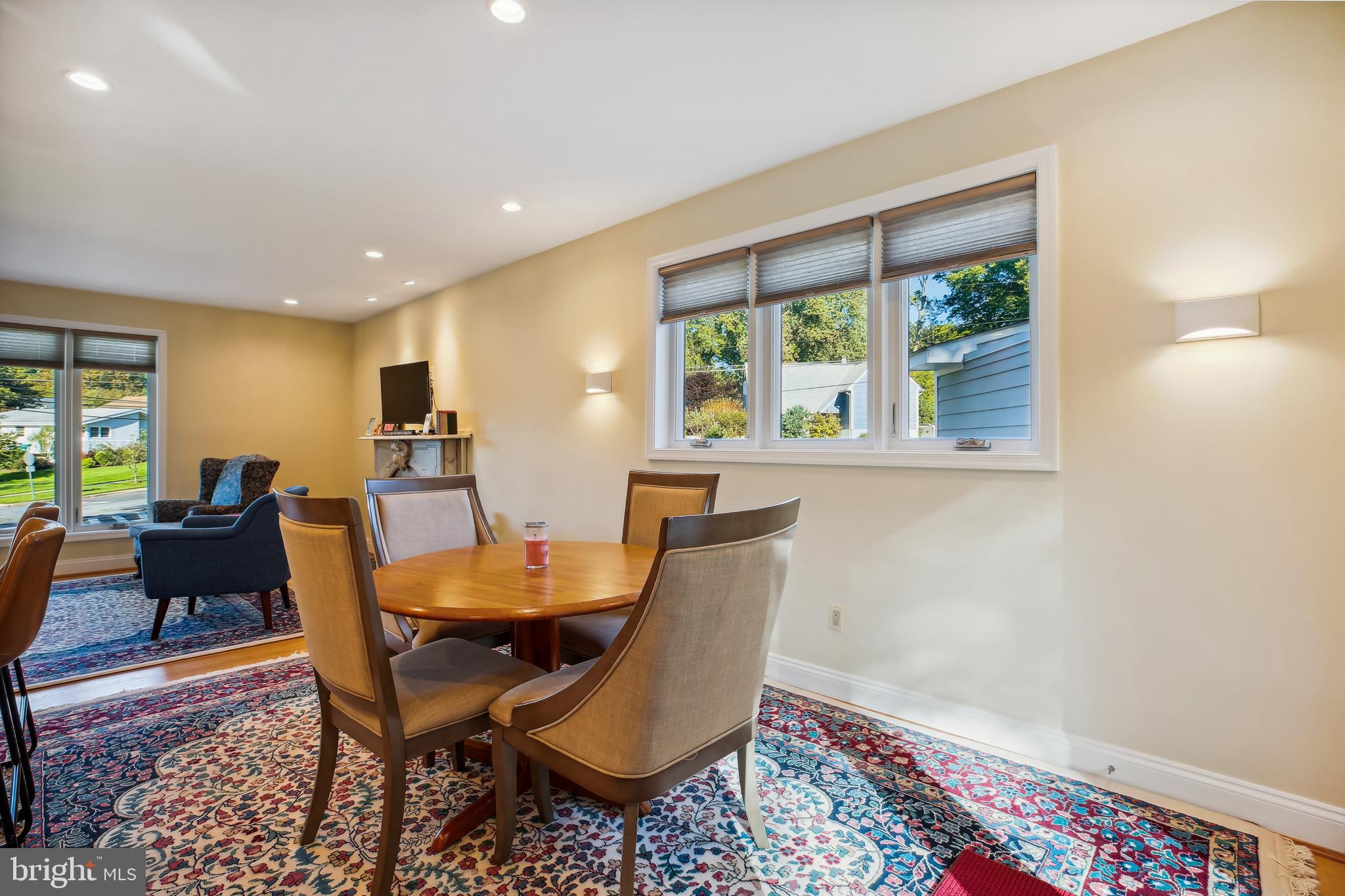 KENSINGTON KNOLLS - Residential