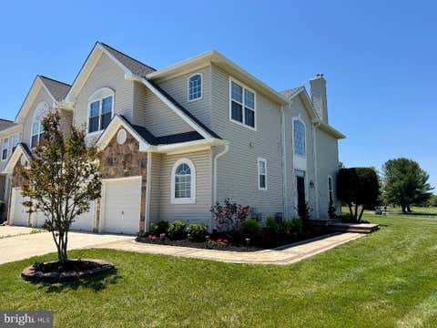 Townhouse For Sale - 8 Saint Andrews Court<br/> Burlington County, WESTAMPTON, NJ 08060