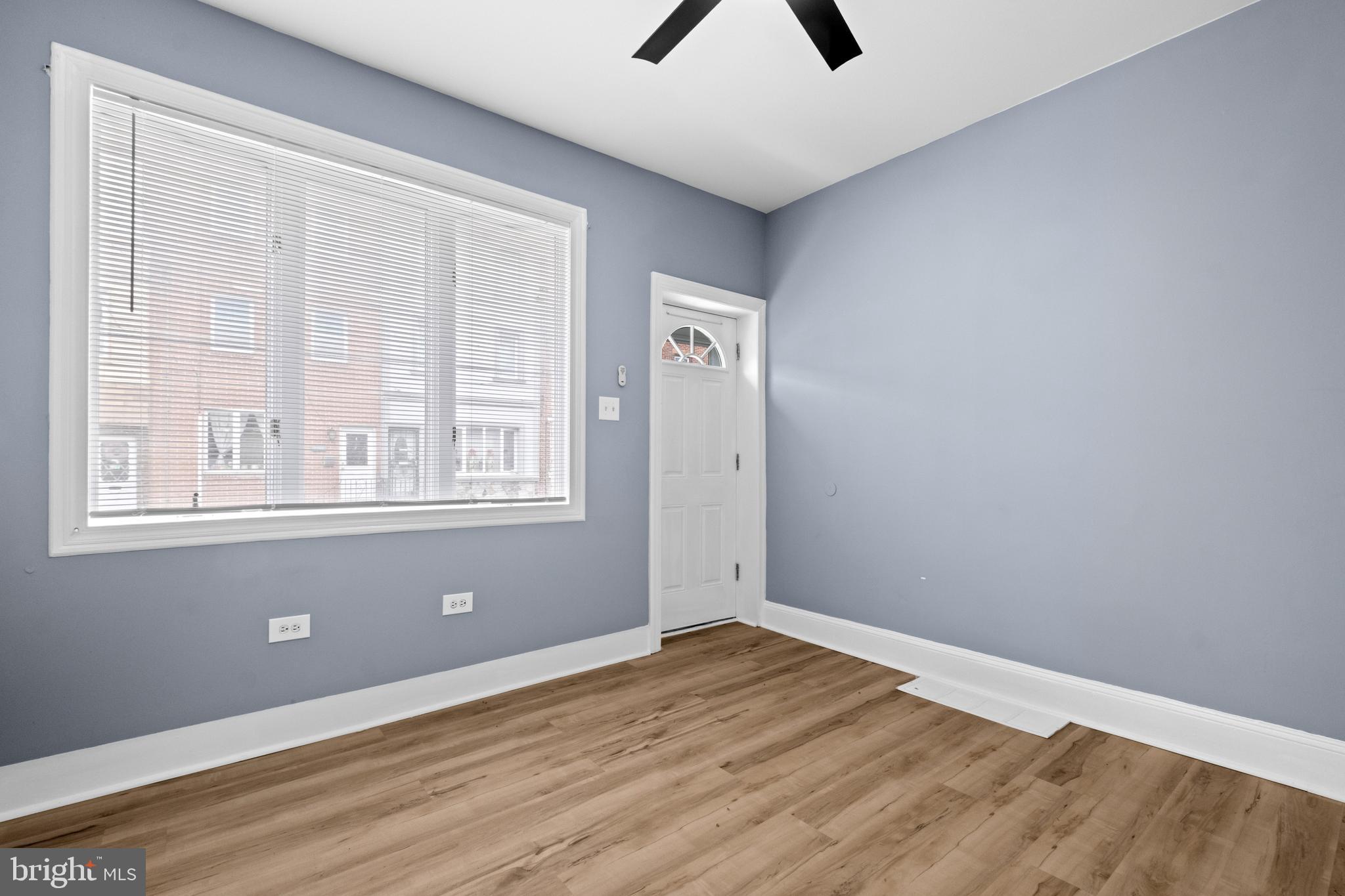 2715 E THOMPSON STREET