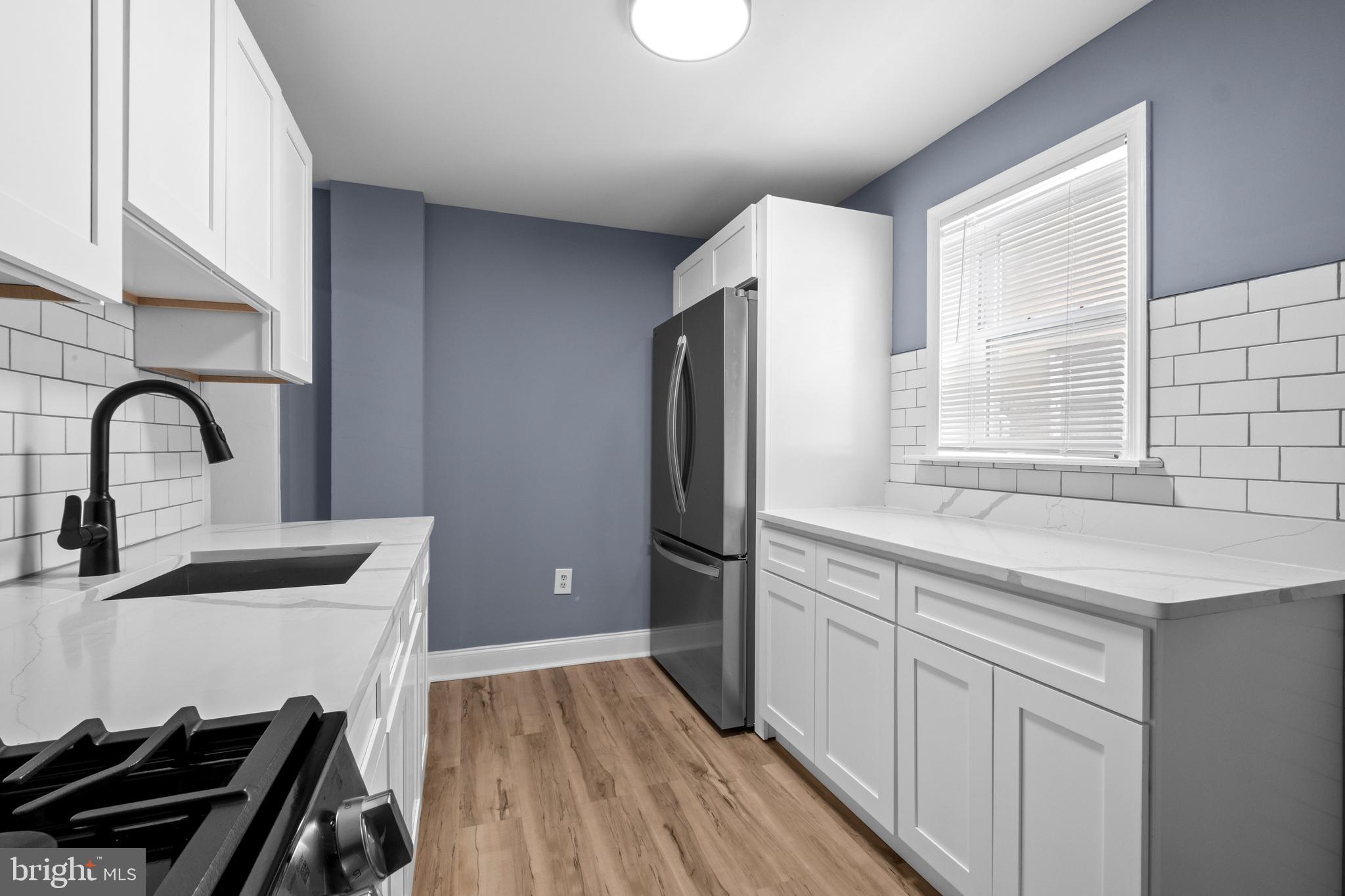 PORT RICHMOND - Residential