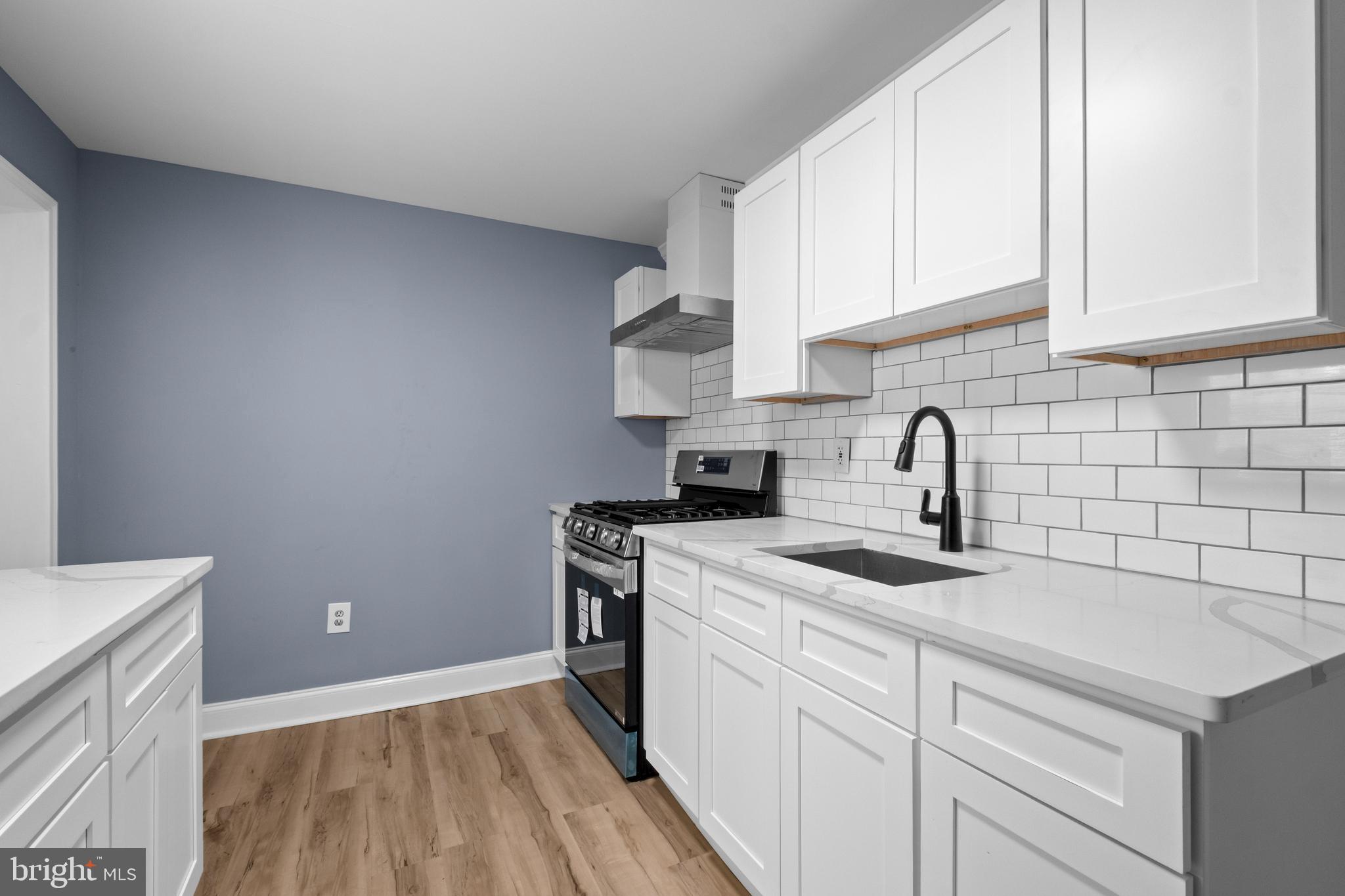 PORT RICHMOND - Residential