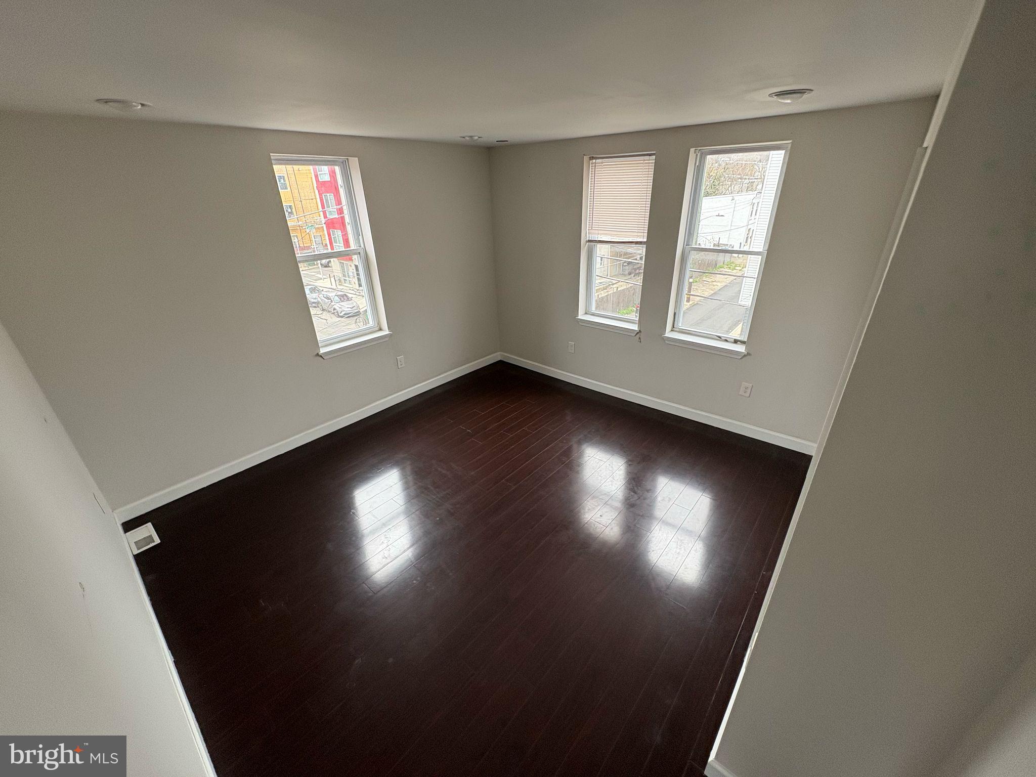 WEST KENSINGTON - Residential Lease