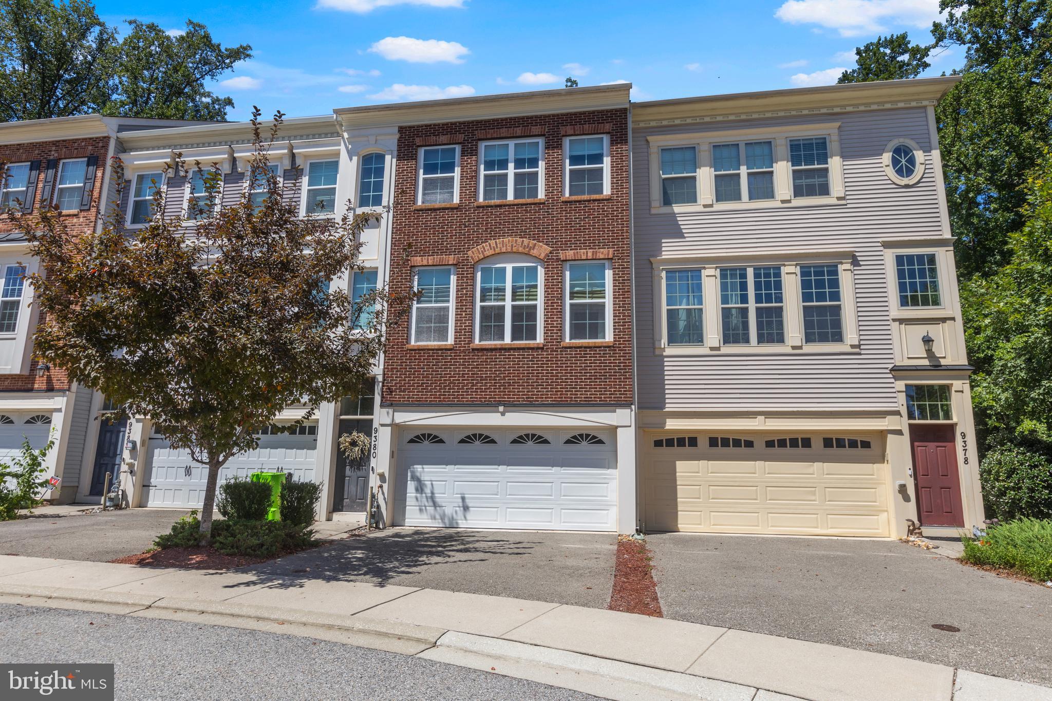 RIVERWALK - Residential