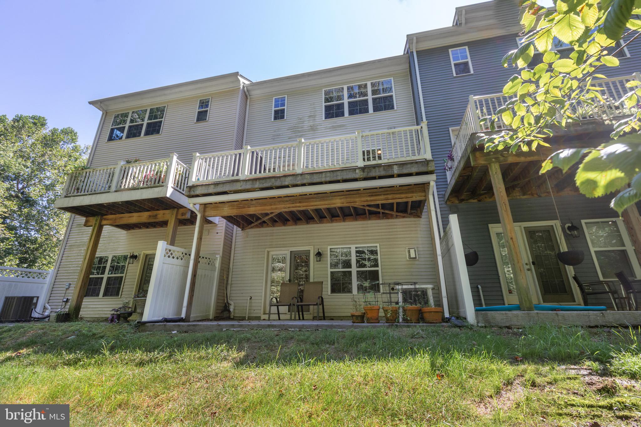 RIVERWALK - Residential