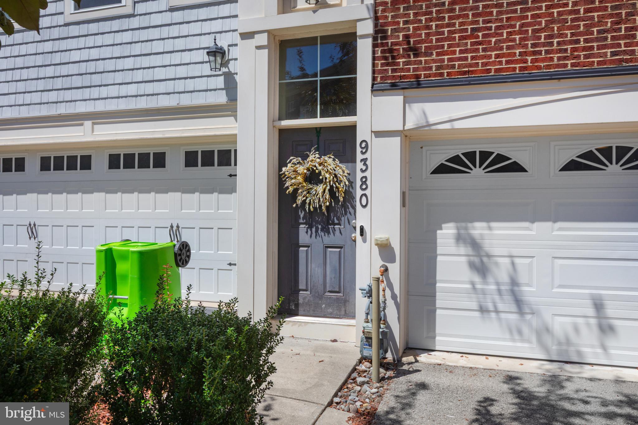 RIVERWALK - Residential